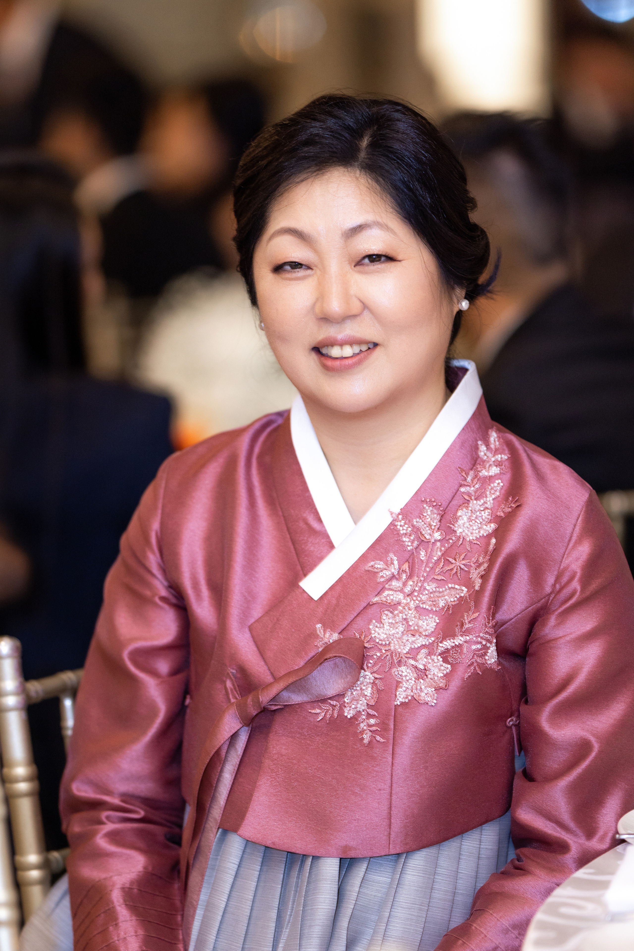 Ester & Conner. Wedding and Event photography, Kisses + Veil