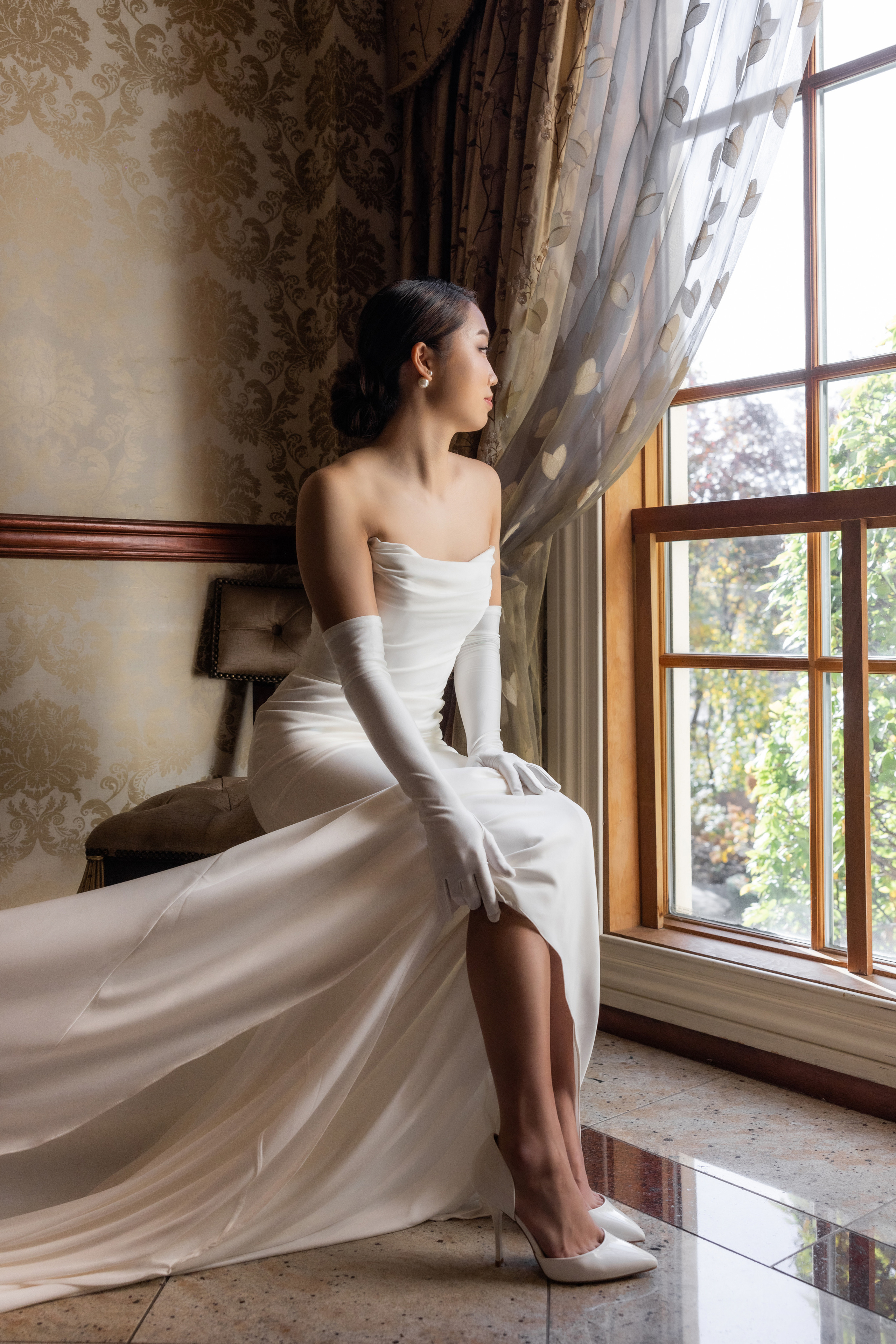 Ester & Conner. Wedding and Event photography, Kisses + Veil