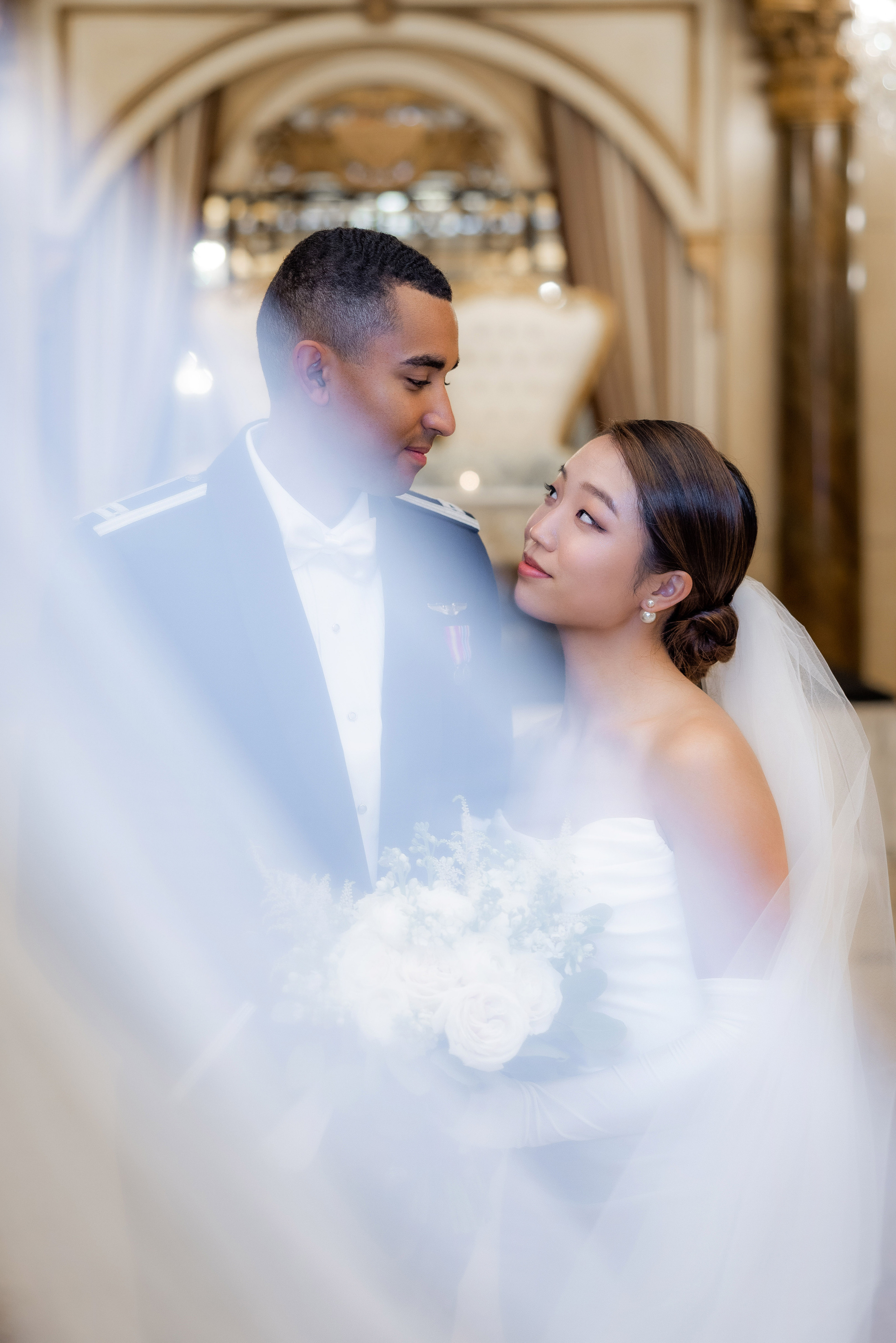Ester & Conner. Wedding and Event photography, Kisses + Veil