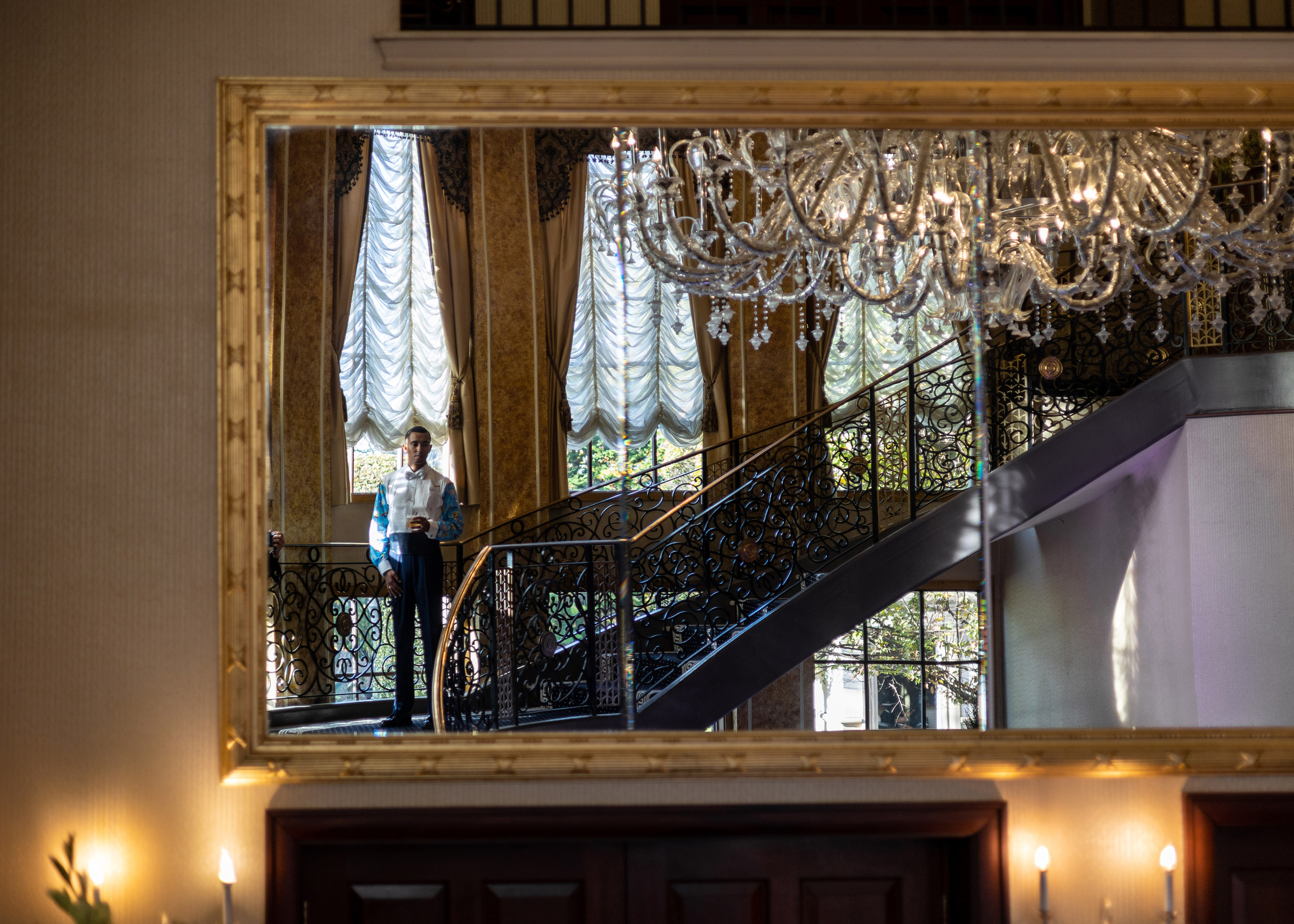 Ester & Conner. Wedding and Event photography, Kisses + Veil