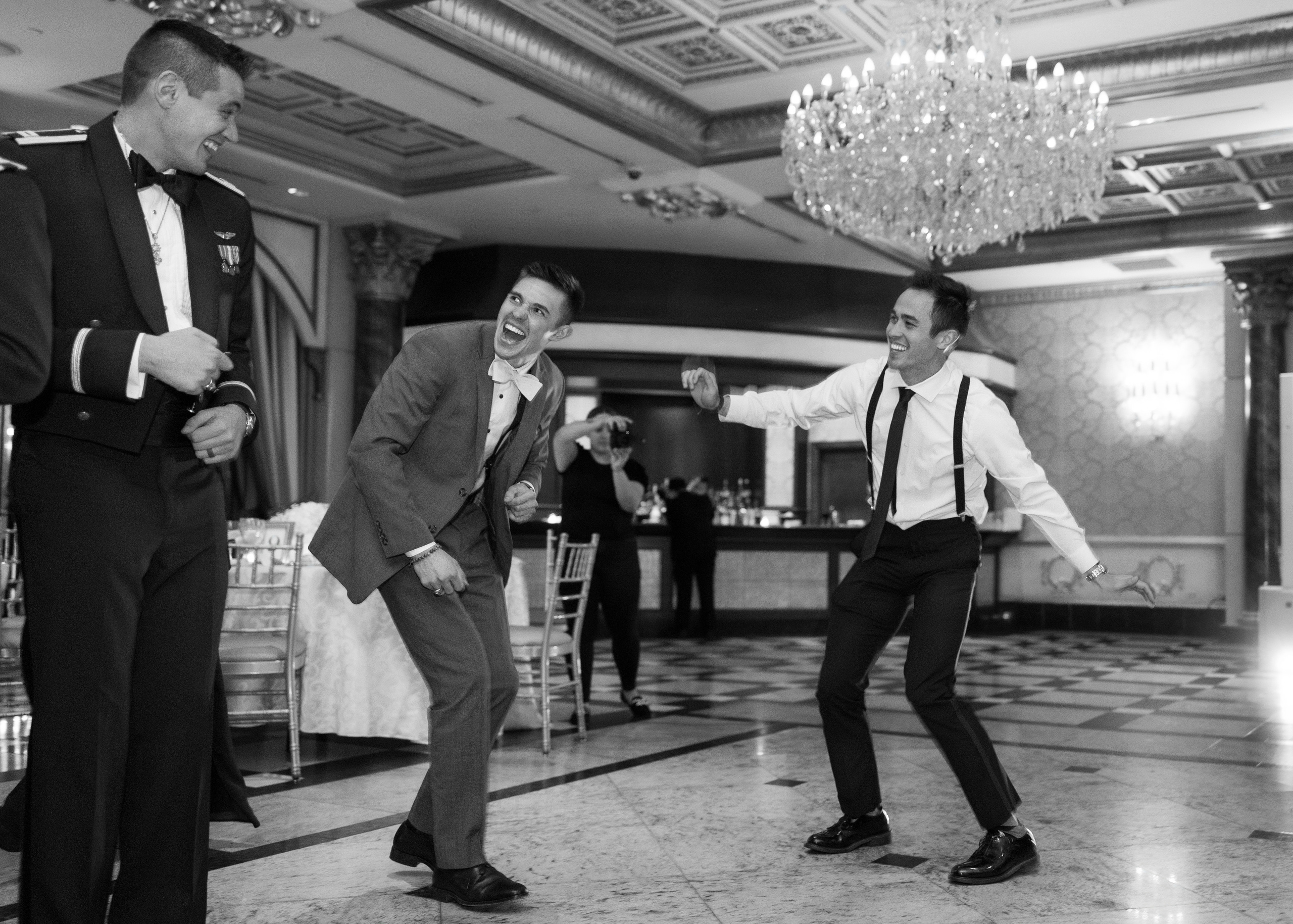 Ester & Conner. Wedding and Event photography, Kisses + Veil