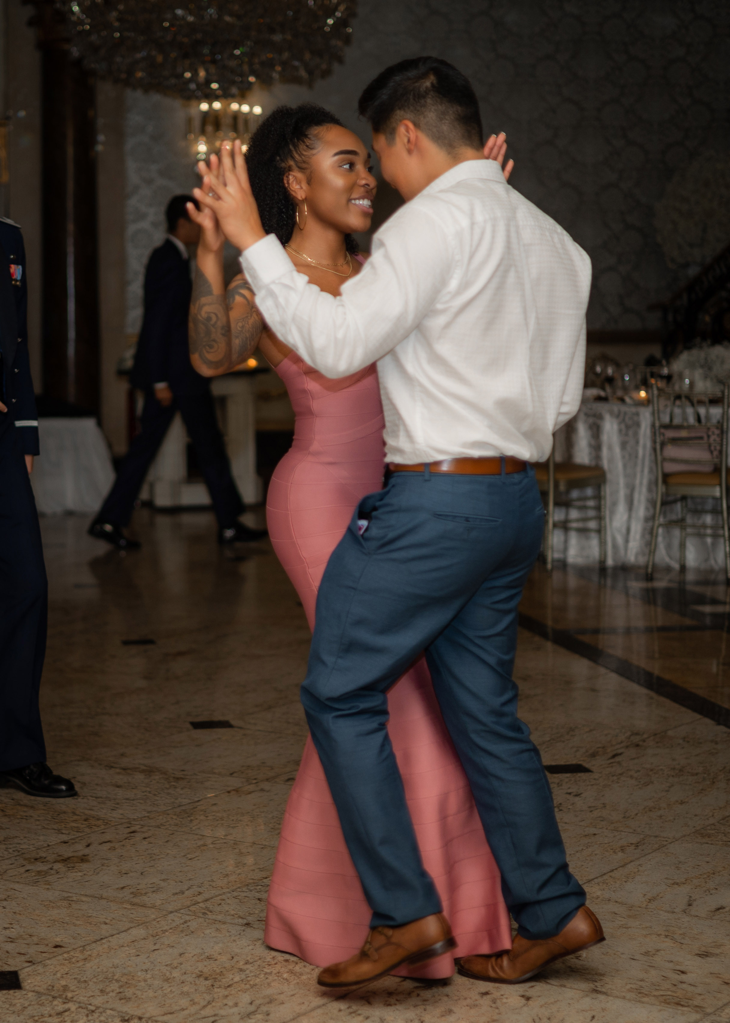 Ester & Conner. Wedding and Event photography, Kisses + Veil