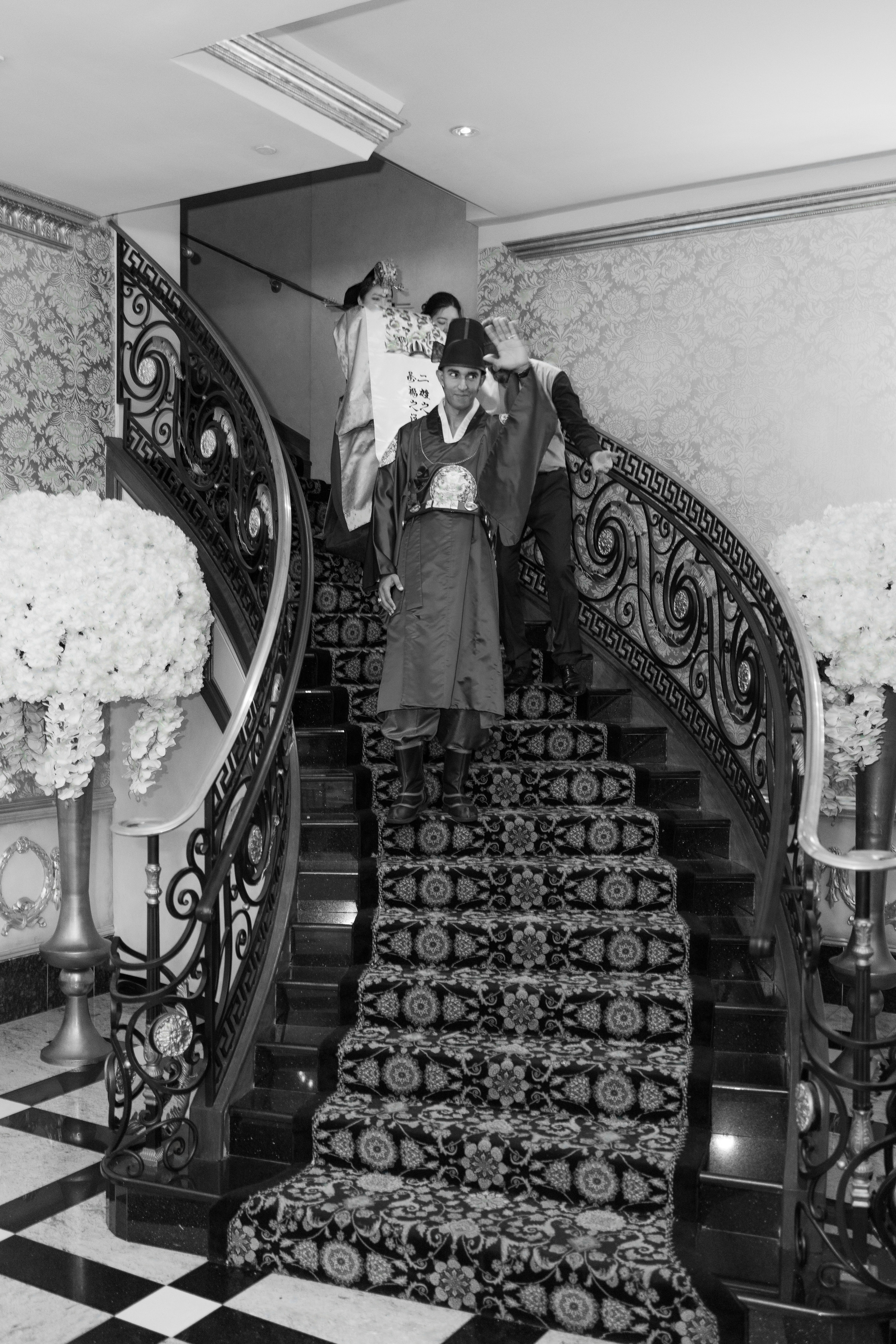 Ester & Conner. Wedding and Event photography, Kisses + Veil