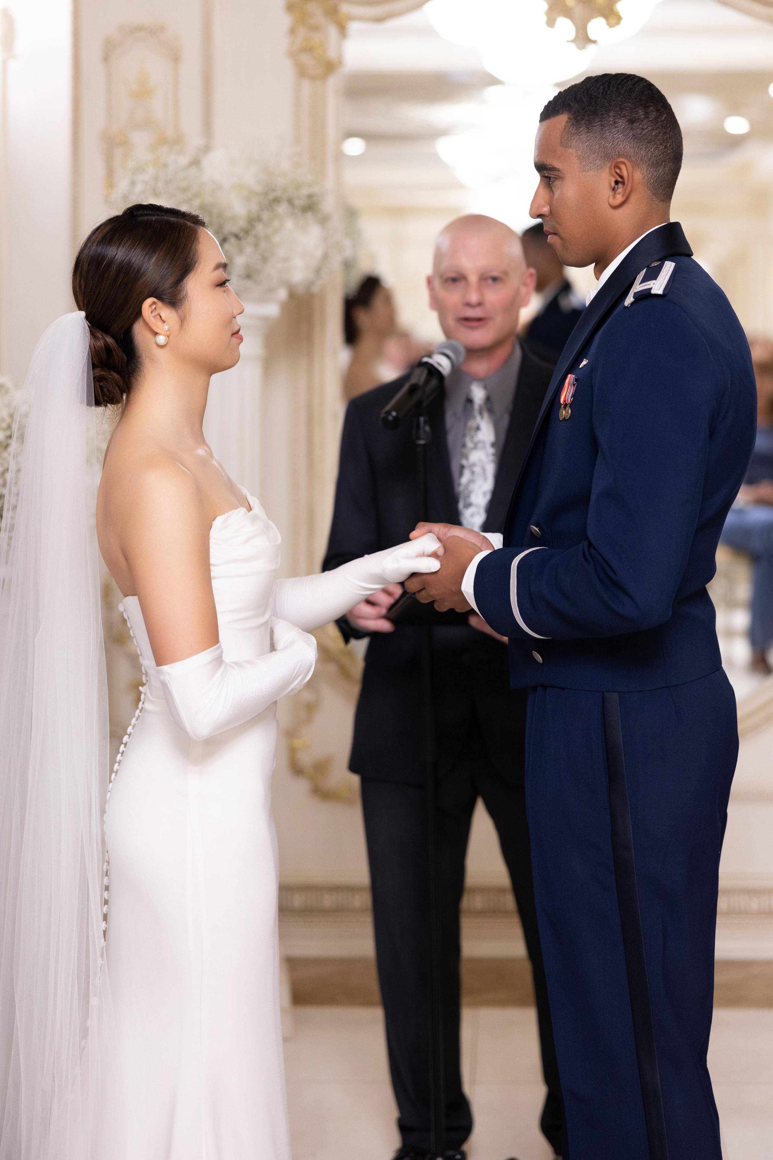 Ester & Conner. Wedding and Event photography, Kisses + Veil