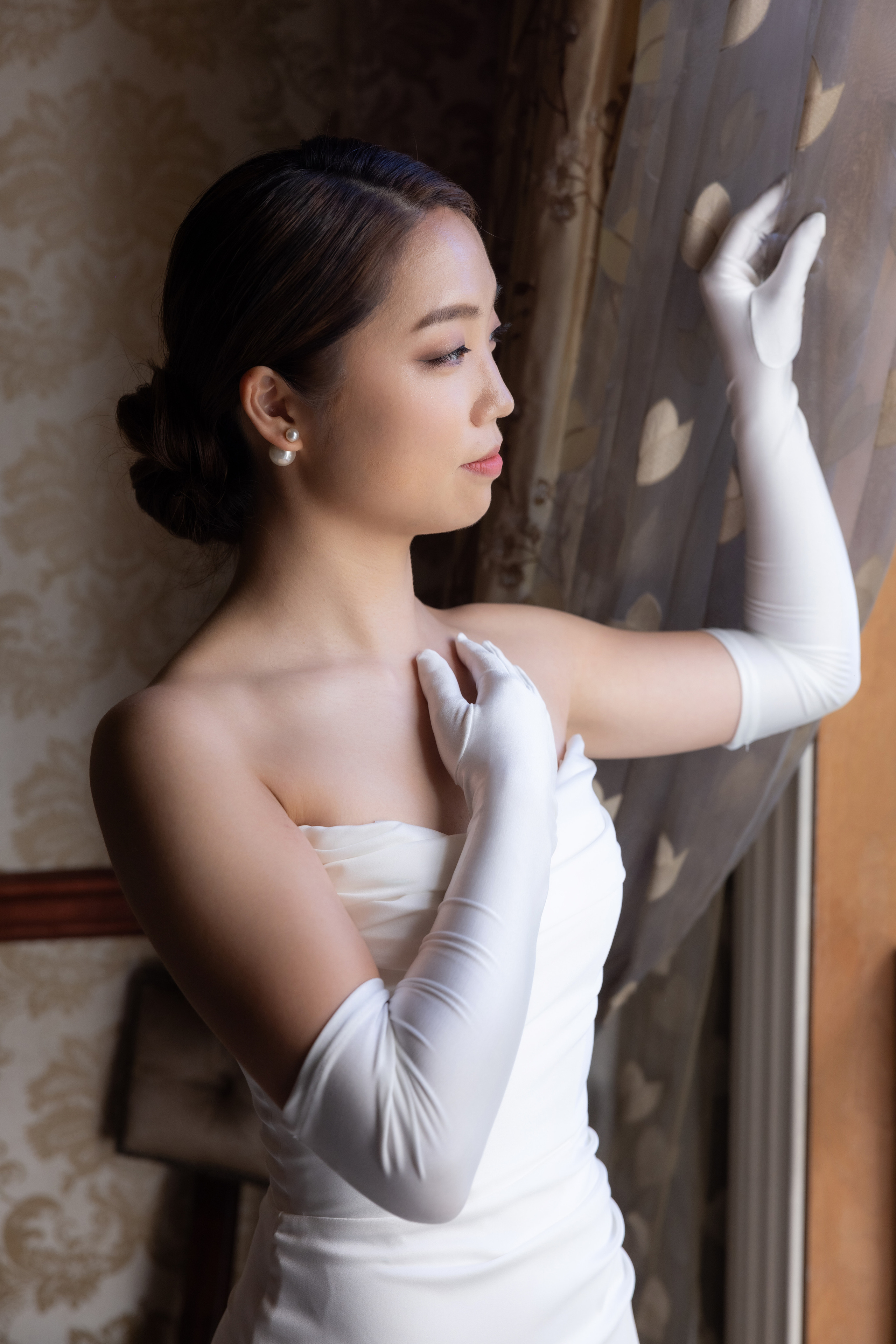 Ester & Conner. Wedding and Event photography, Kisses + Veil