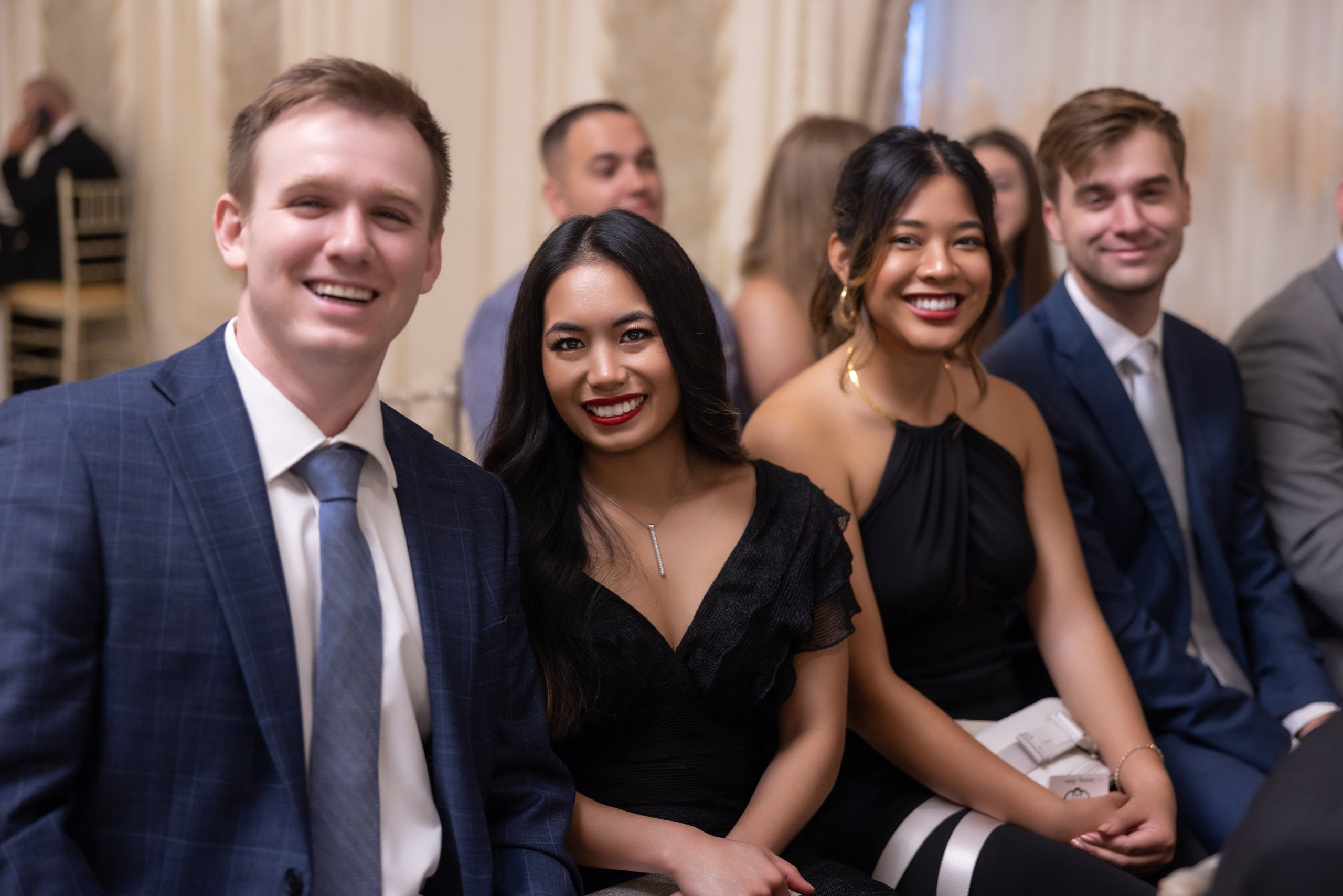 Ester & Conner. Wedding and Event photography, Kisses + Veil