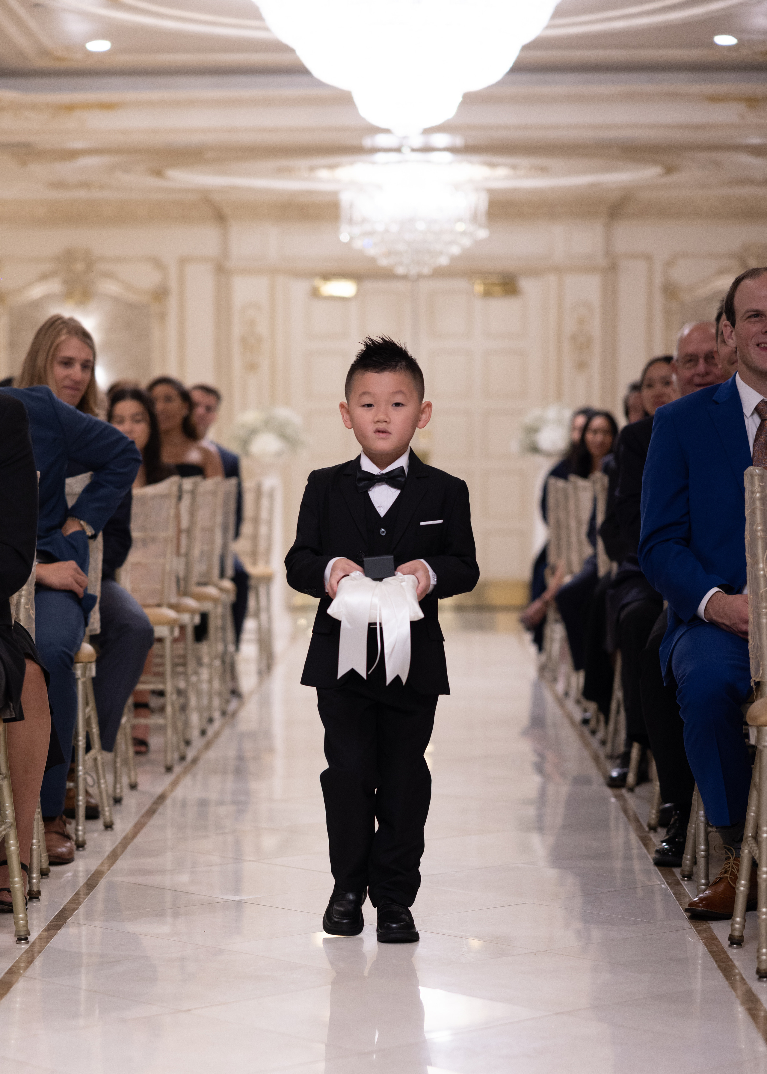 Ester & Conner. Wedding and Event photography, Kisses + Veil