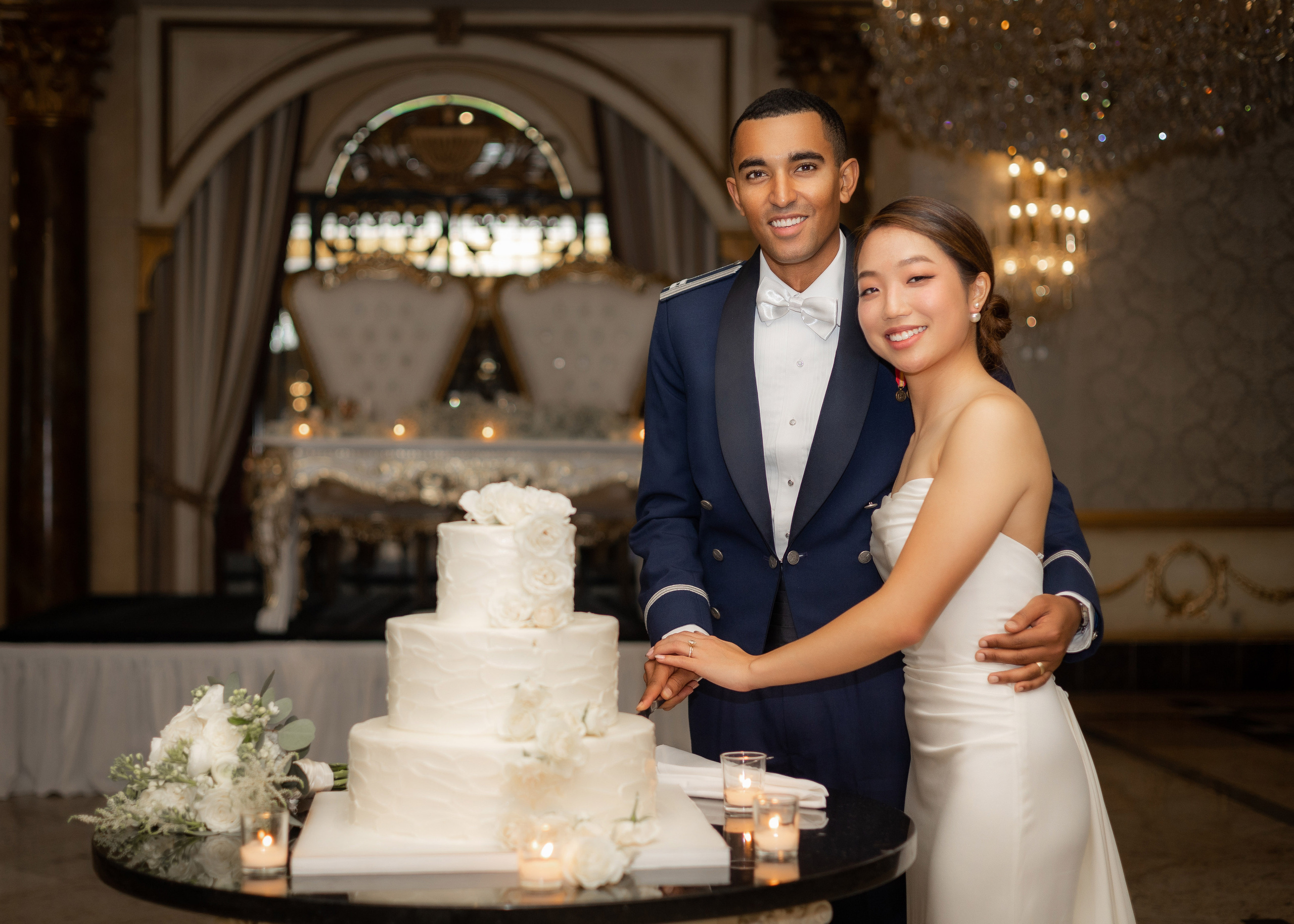 Ester & Conner. Wedding and Event photography, Kisses + Veil