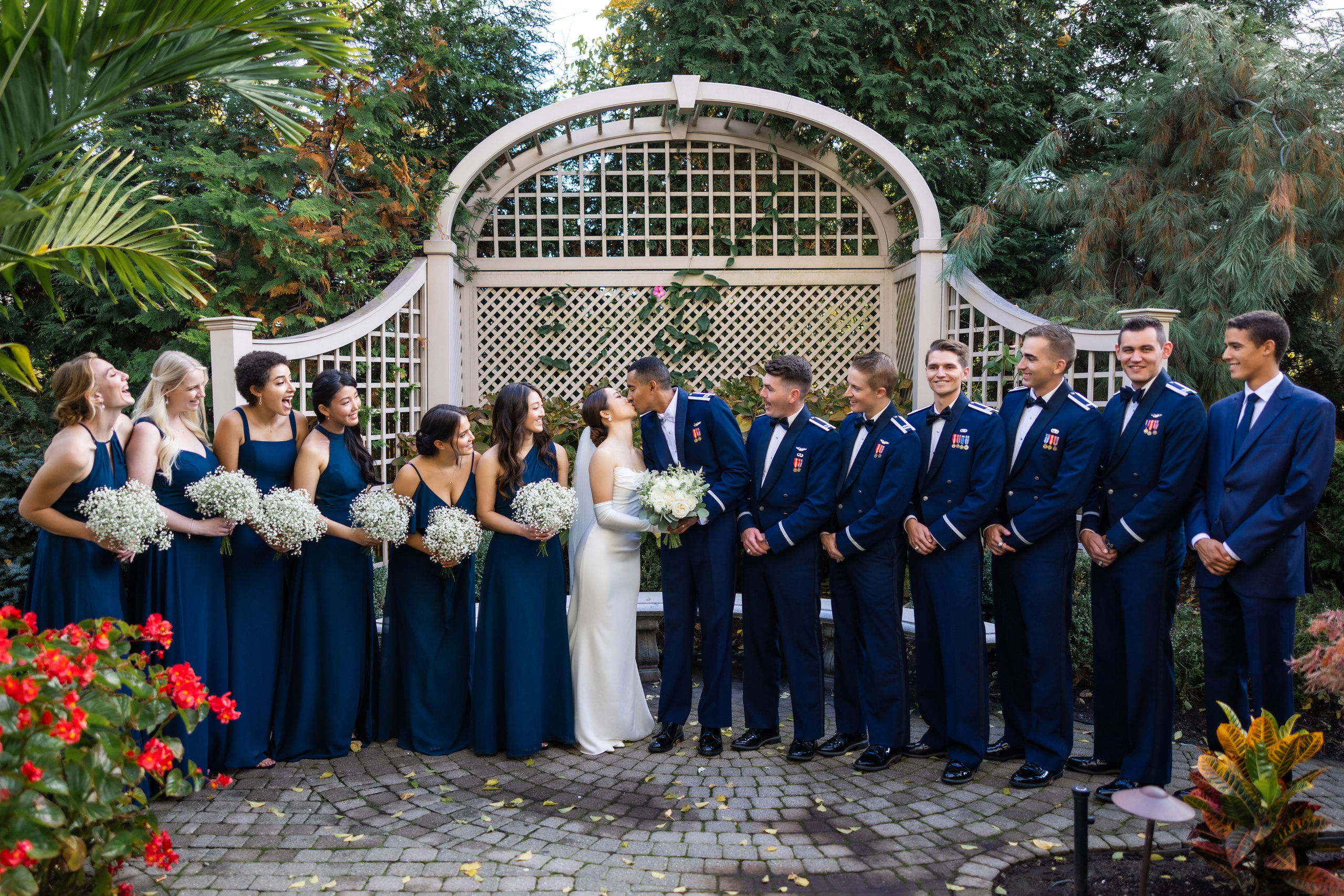 Ester & Conner. Wedding and Event photography, Kisses + Veil