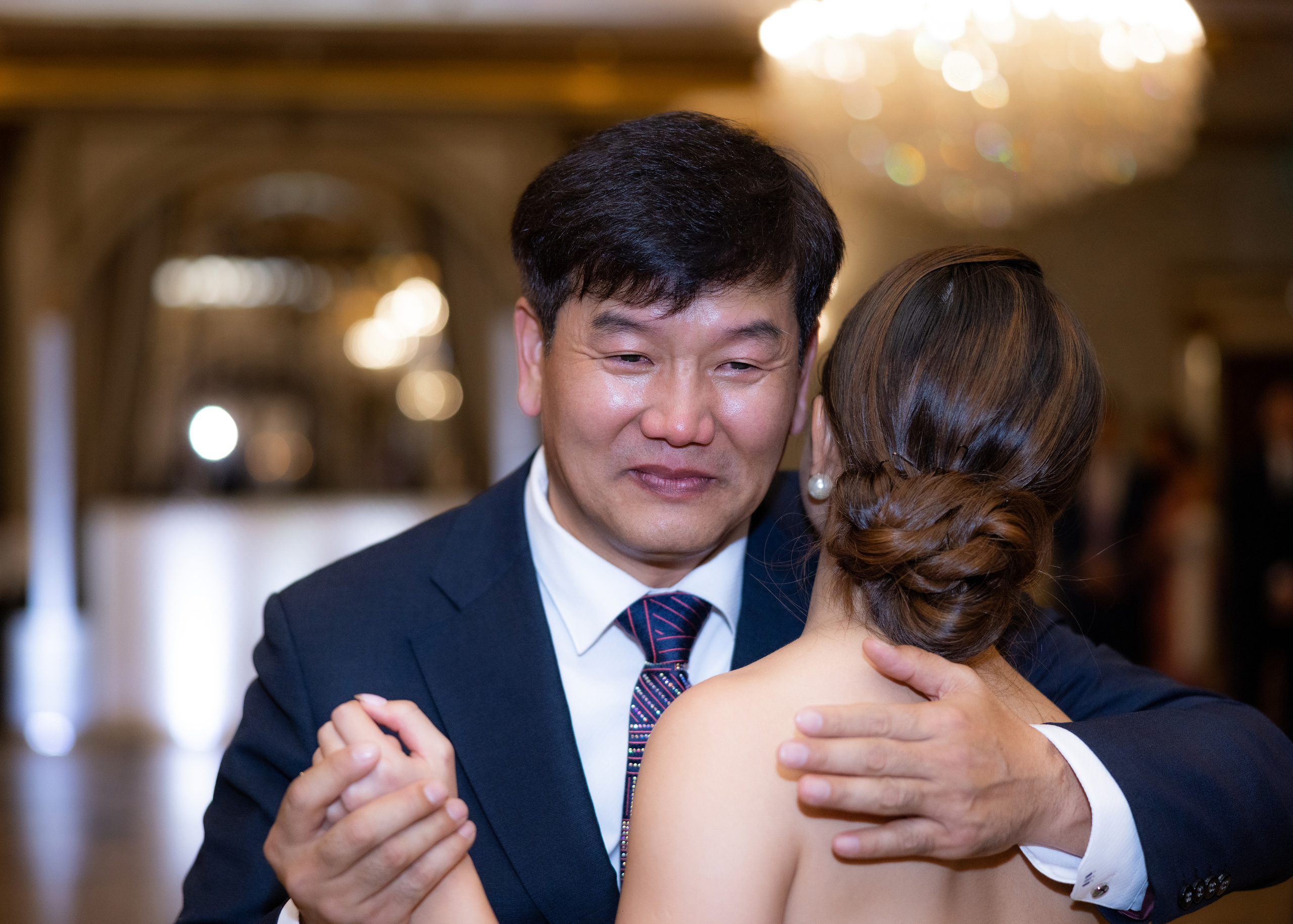 Ester & Conner. Wedding and Event photography, Kisses + Veil