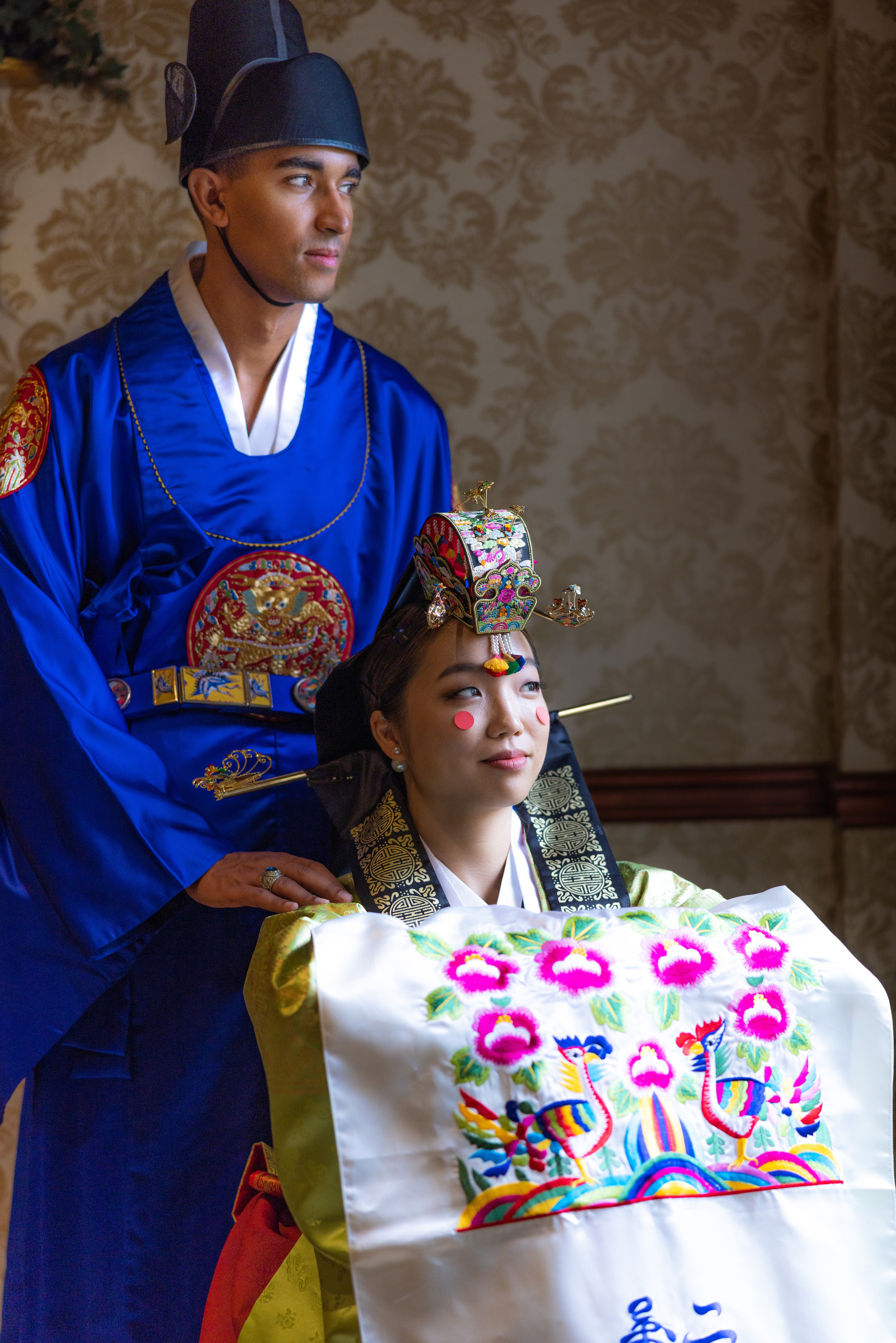 Ester & Conner. Wedding and Event photography, Kisses + Veil