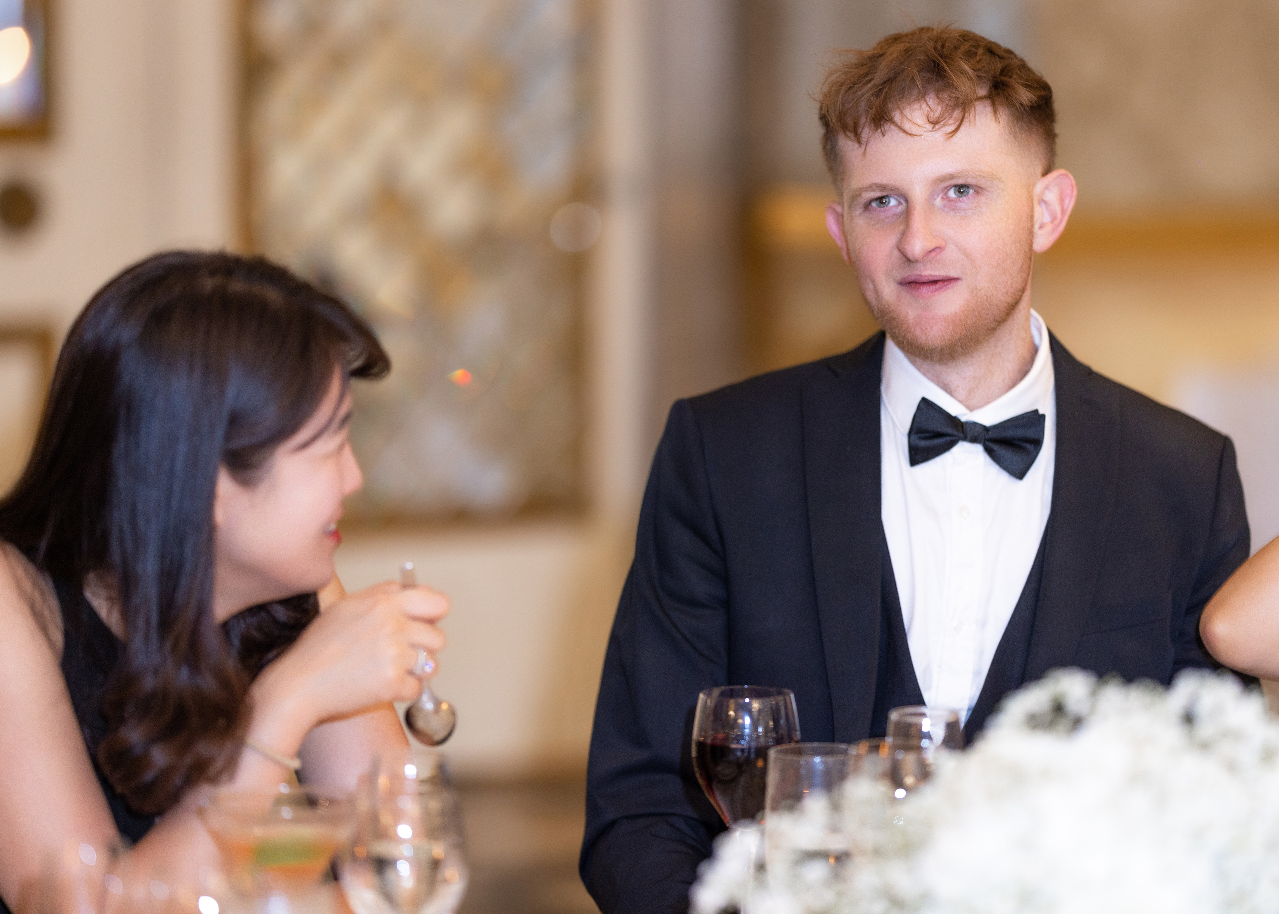 Ester & Conner. Wedding and Event photography, Kisses + Veil