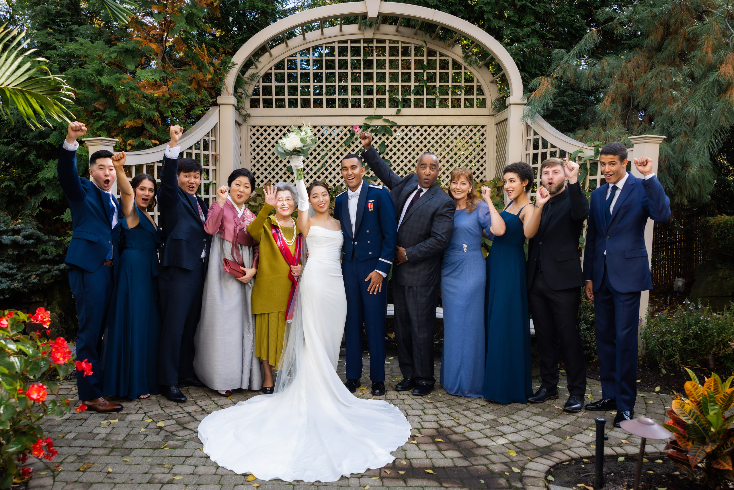 Ester & Conner. Wedding and Event photography, Kisses + Veil