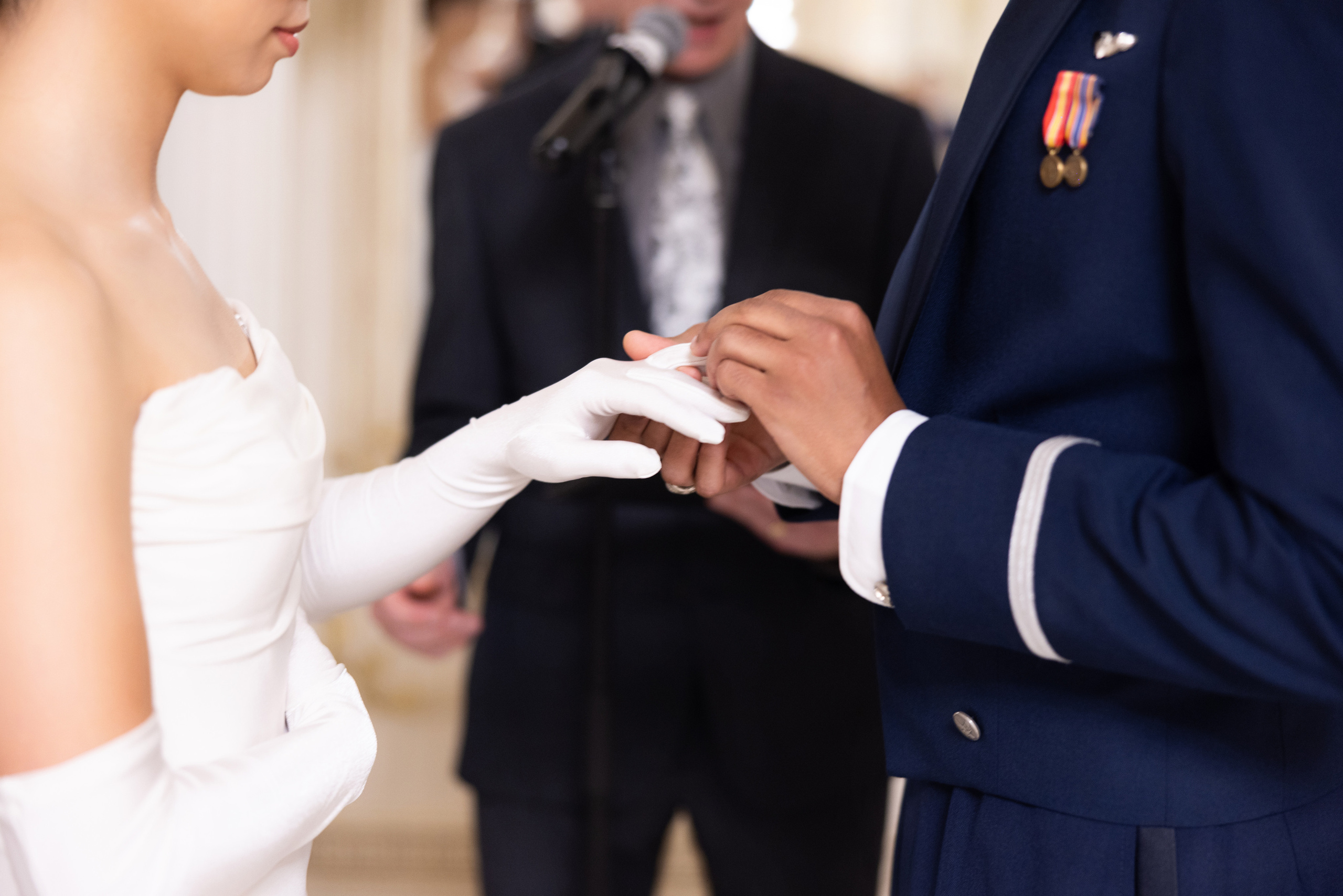 Ester & Conner. Wedding and Event photography, Kisses + Veil