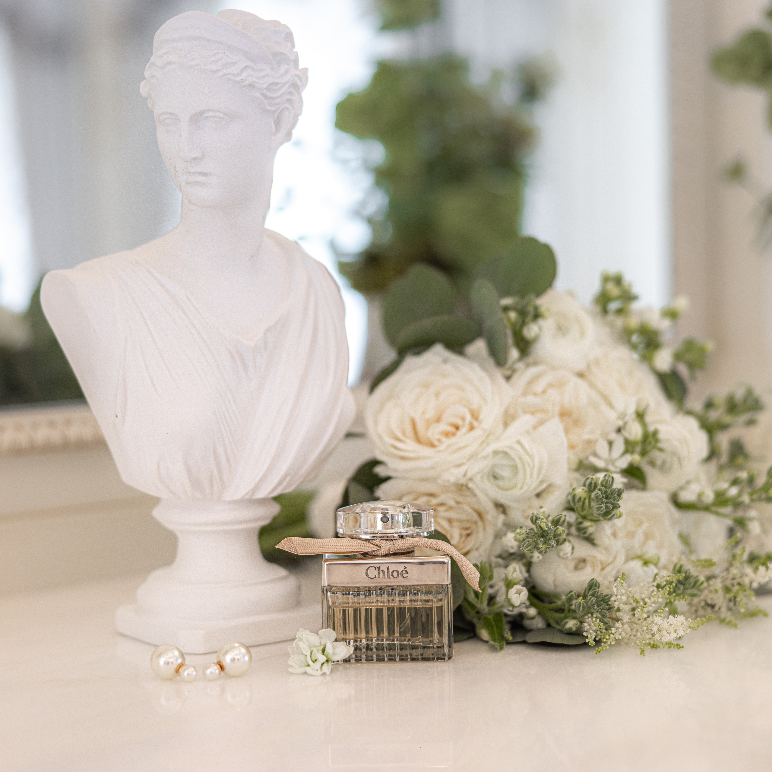 Ester & Conner. Wedding and Event photography, Kisses + Veil