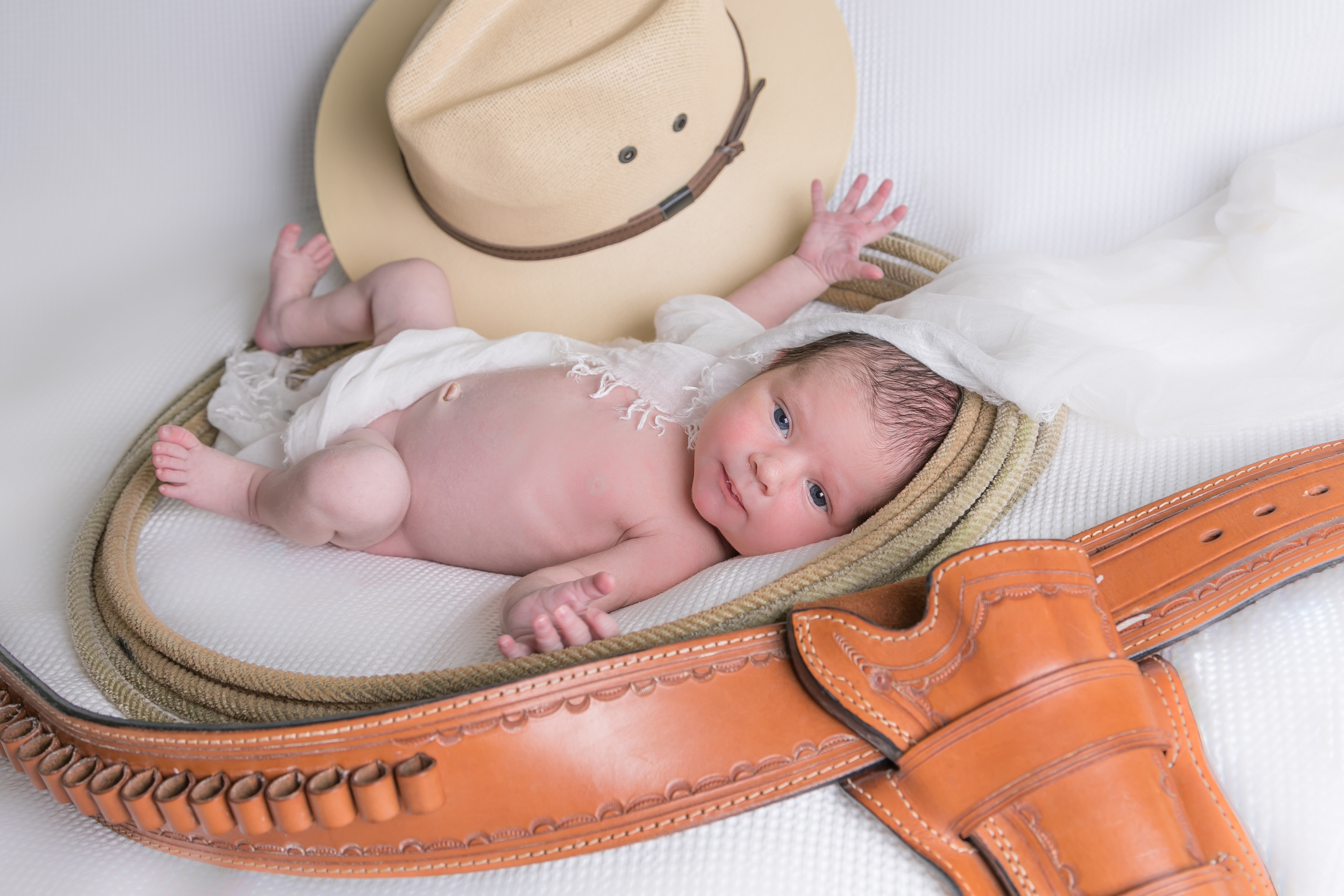 Newborn | Family | Maternity. Wedding and Event photography, Kisses + Veil