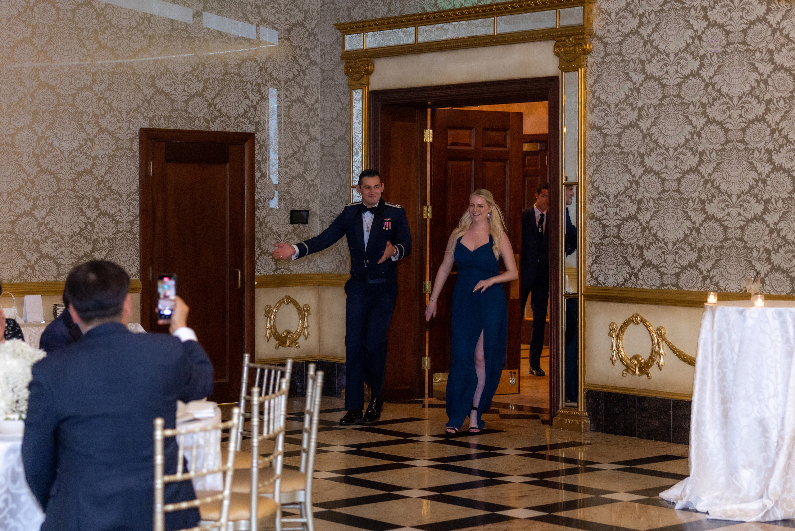 Ester & Conner. Wedding and Event photography, Kisses + Veil