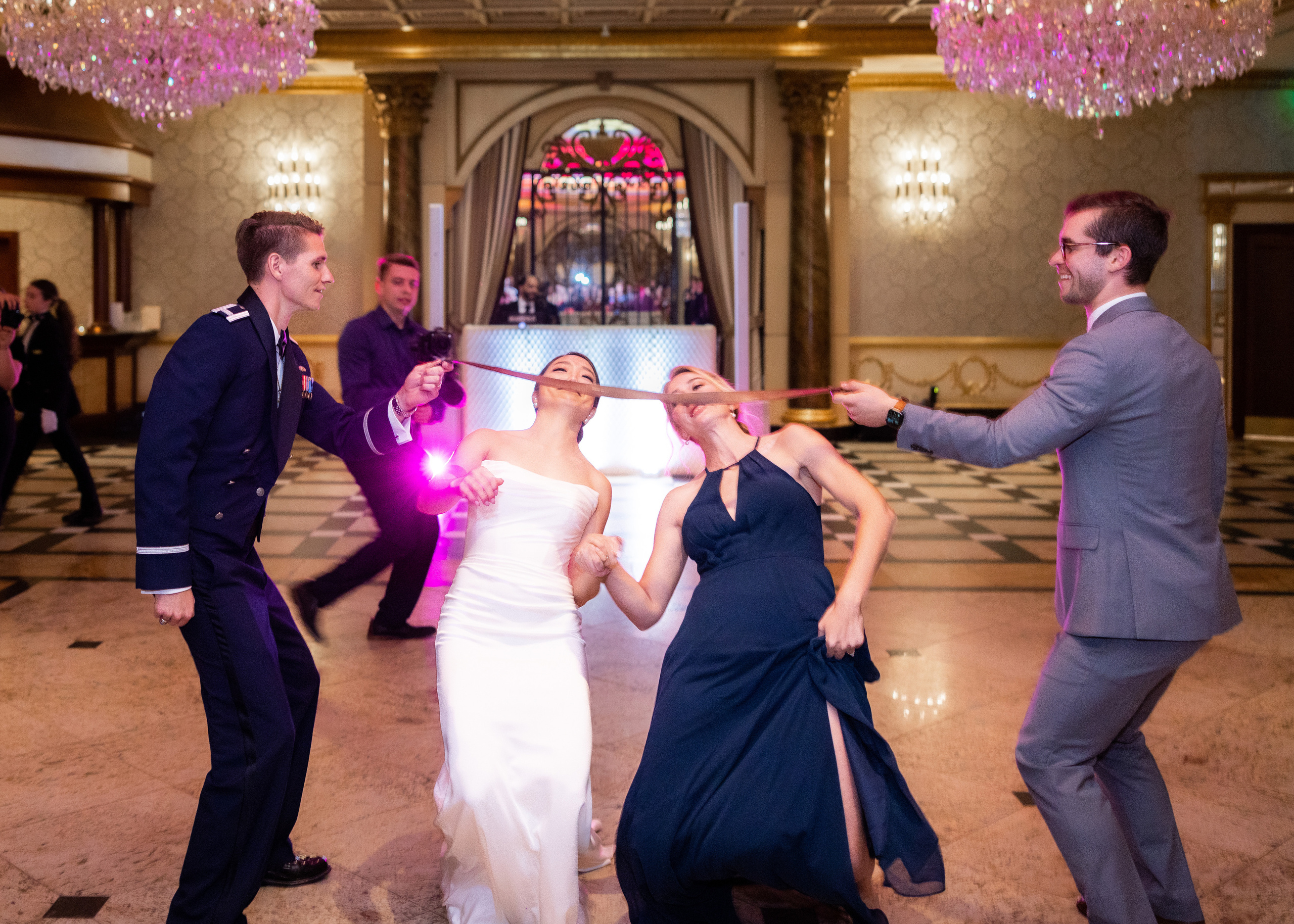 Ester & Conner. Wedding and Event photography, Kisses + Veil