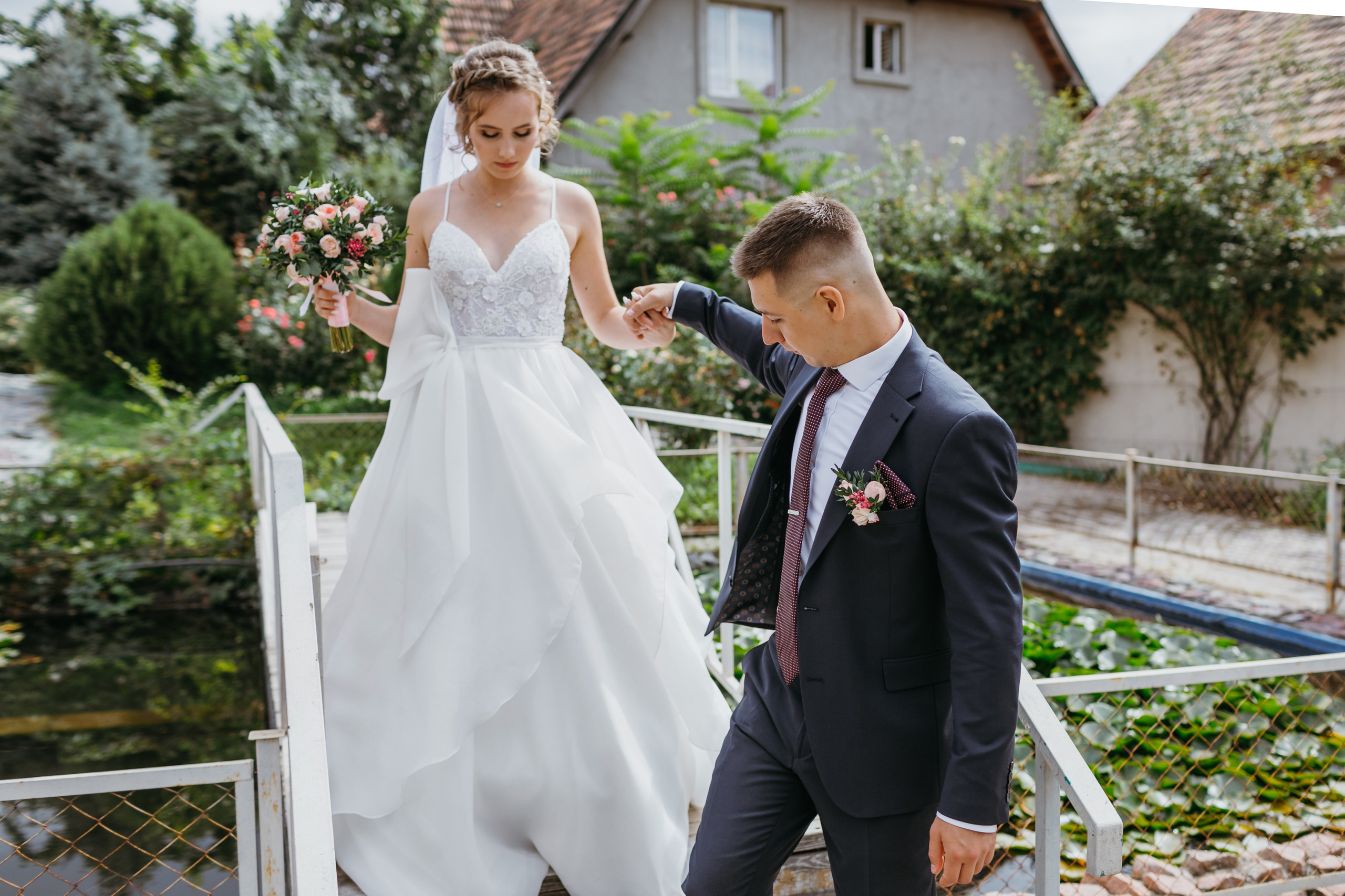 Свадебная фотоссесия для молодоженов в Бишкеке. Фотограф в Бишкеке Оксана Шувалова