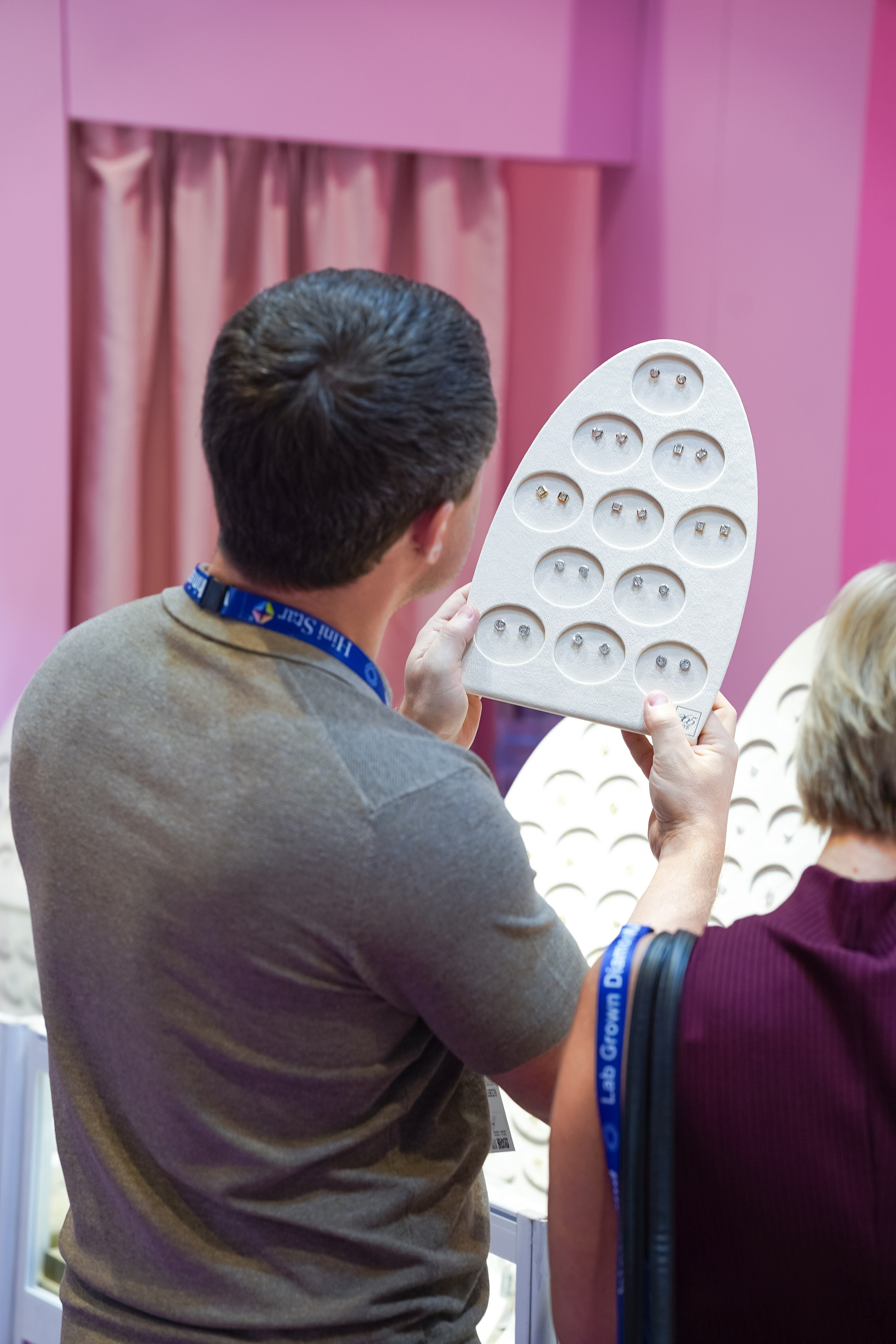 FOREVER5JEWELS. PHOTOGRAPHER IN HONG KONG (WEDDING, FASHION, FAMILY, EVENTS)