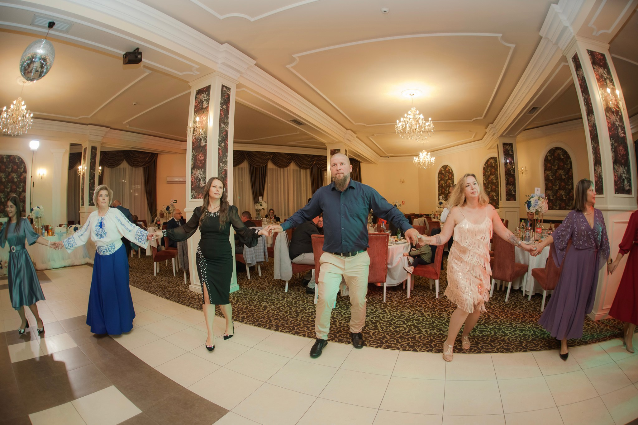 Mihai & Oana. Servicii foto-video profesionale, pentru momente de neuitat