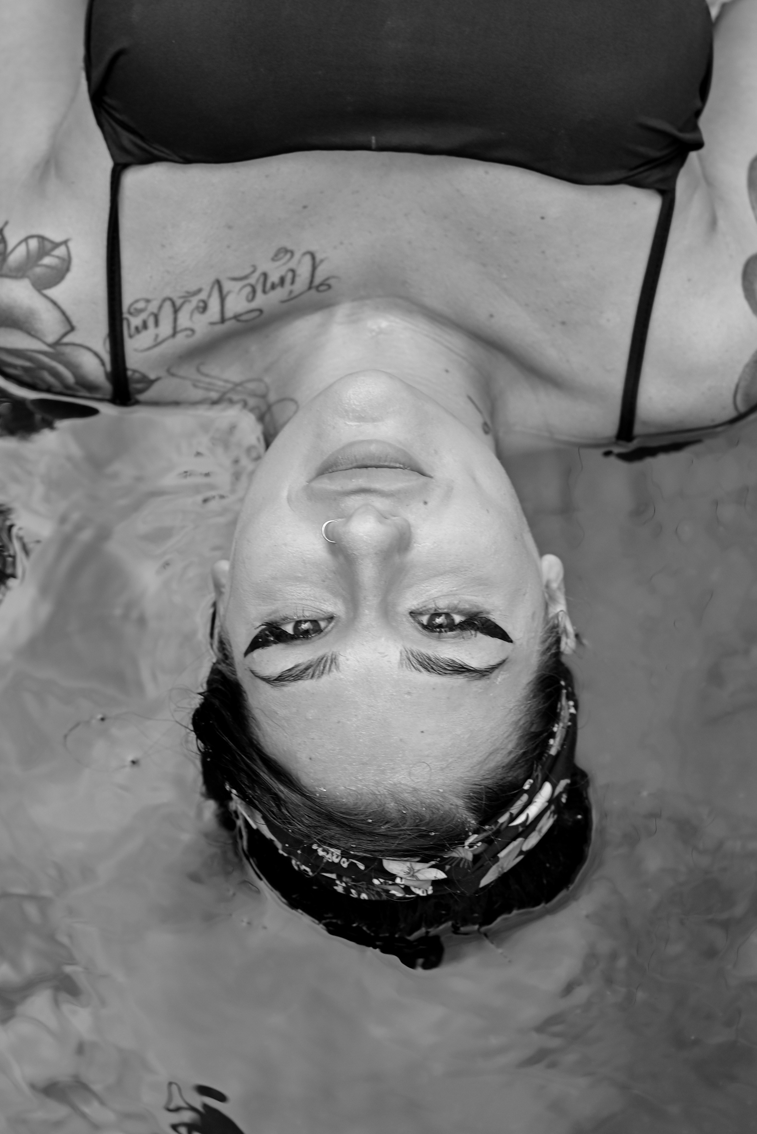 Scatti per far andare l’acqua di traverso all’ex