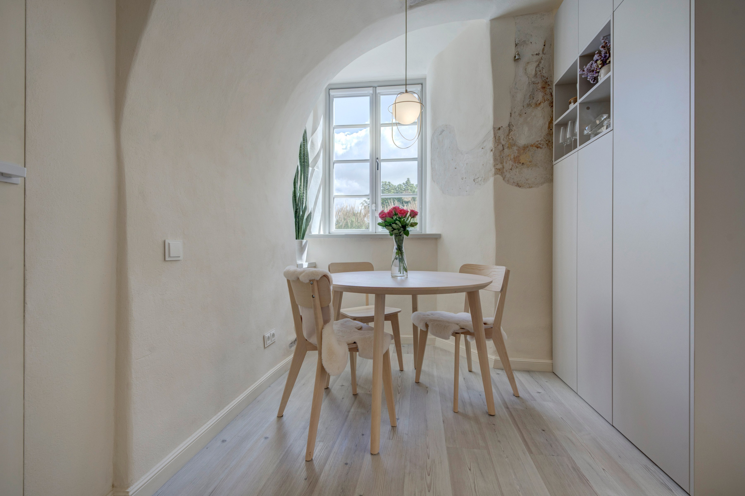 Teatro g. 7 , Vilnius. Elina Sapiega fotografė Vilniuje