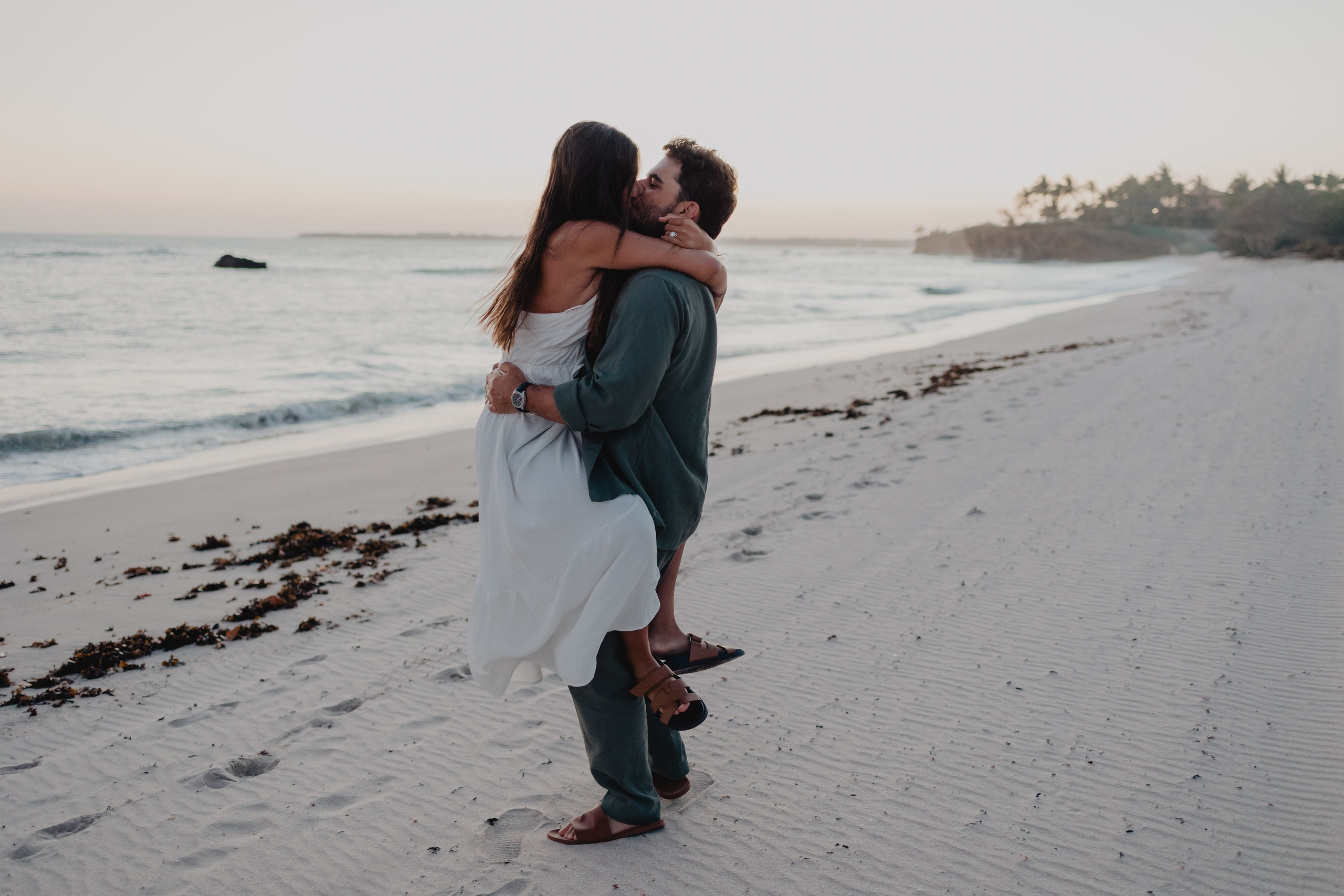 Punta Mita Engagement Session: Love Framed by the Pacific