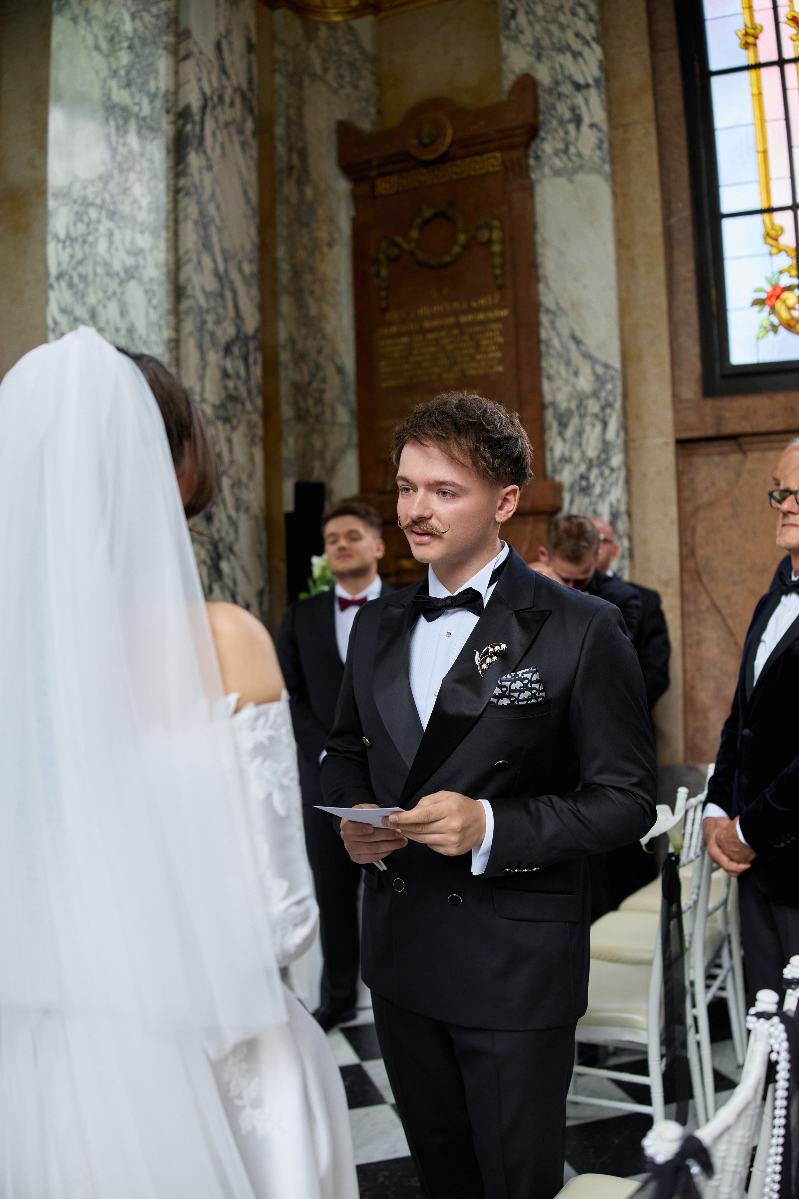 Wiktoria & Kacper. Pałac Goetz. Fotograf ślubny i rodzinny w Krakowie Yana Klymova