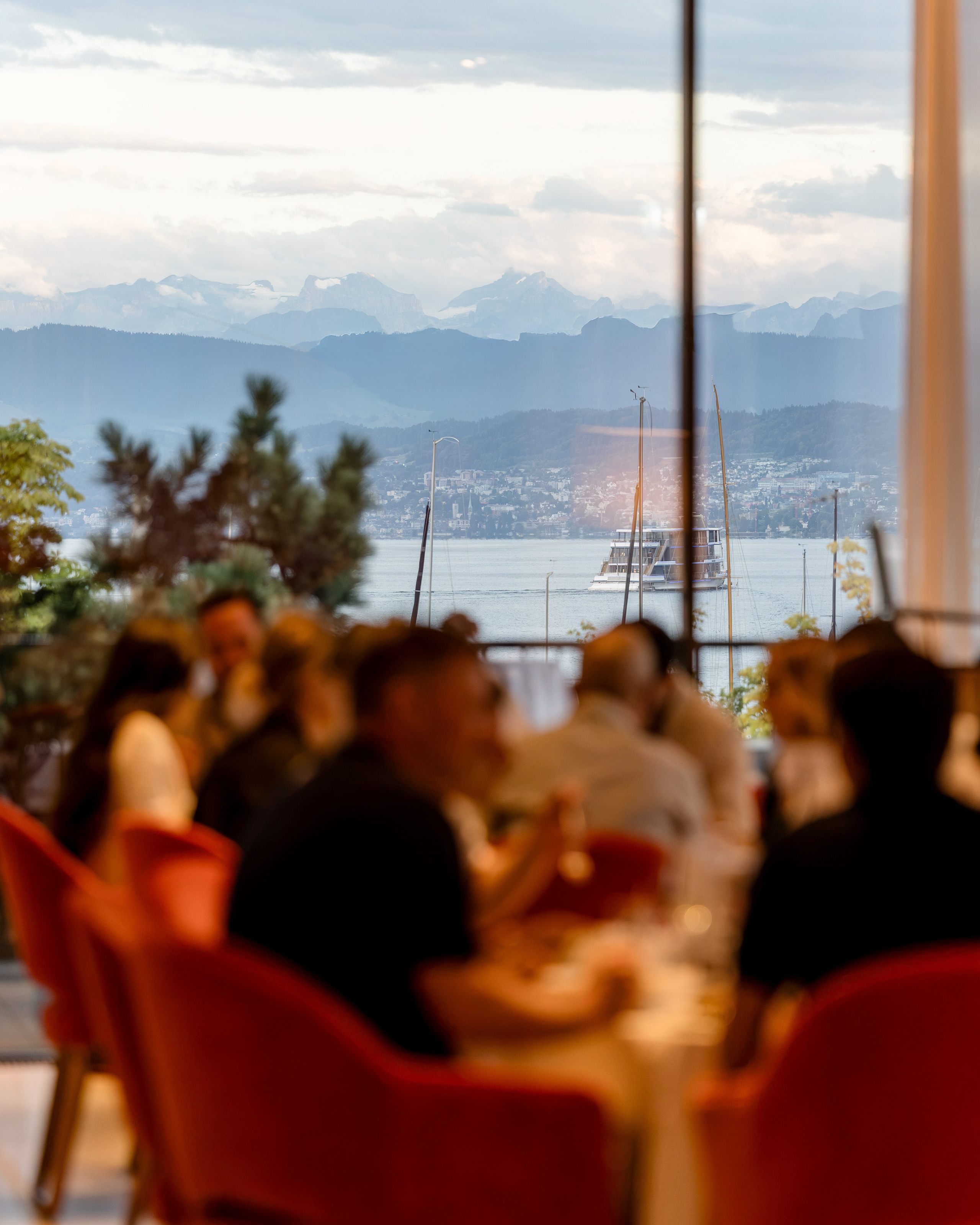 Referenzen. Photographer in Zurich – Weddings, Portraits & Event Photography | Anetta Damm