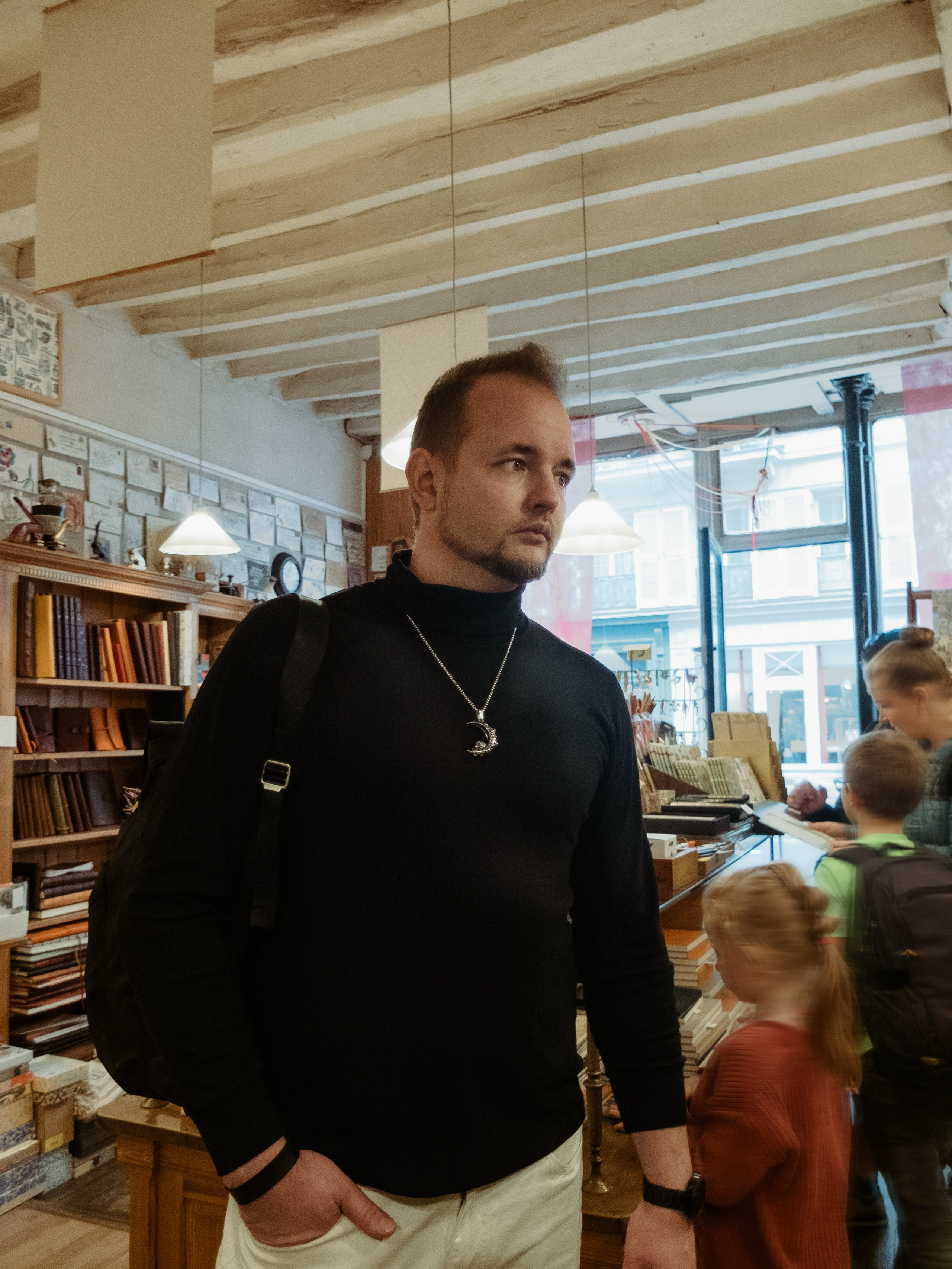 Парная стрит фотосессия. Фотограф в Париже Полина Осипова