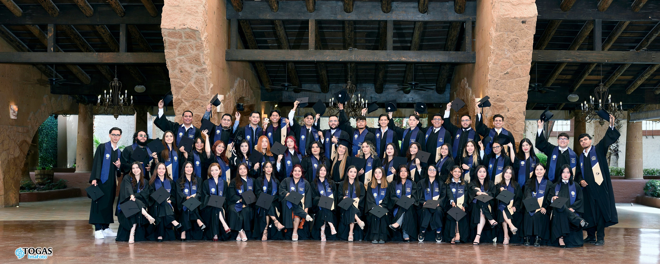 Fotos Grupales de la UACJ. TOGAS IMAFOTO