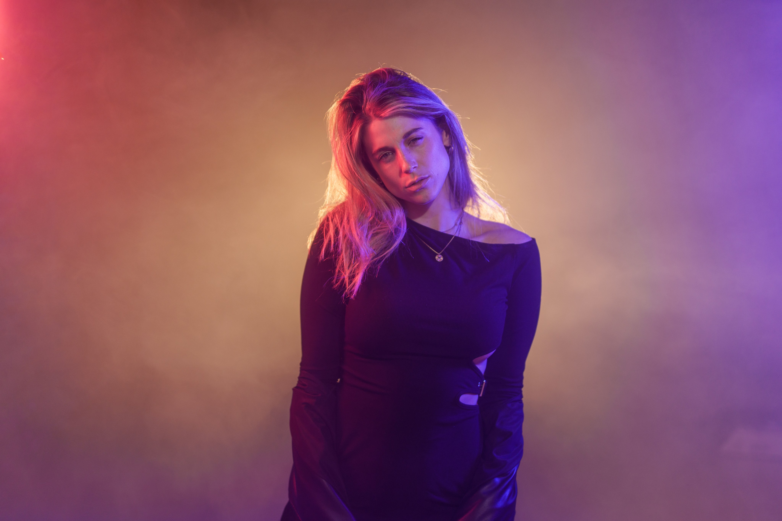 „Kölsch&Shoot“ in Cologne w/ Lisa (Set #5). URBANSTREETFILES.ART