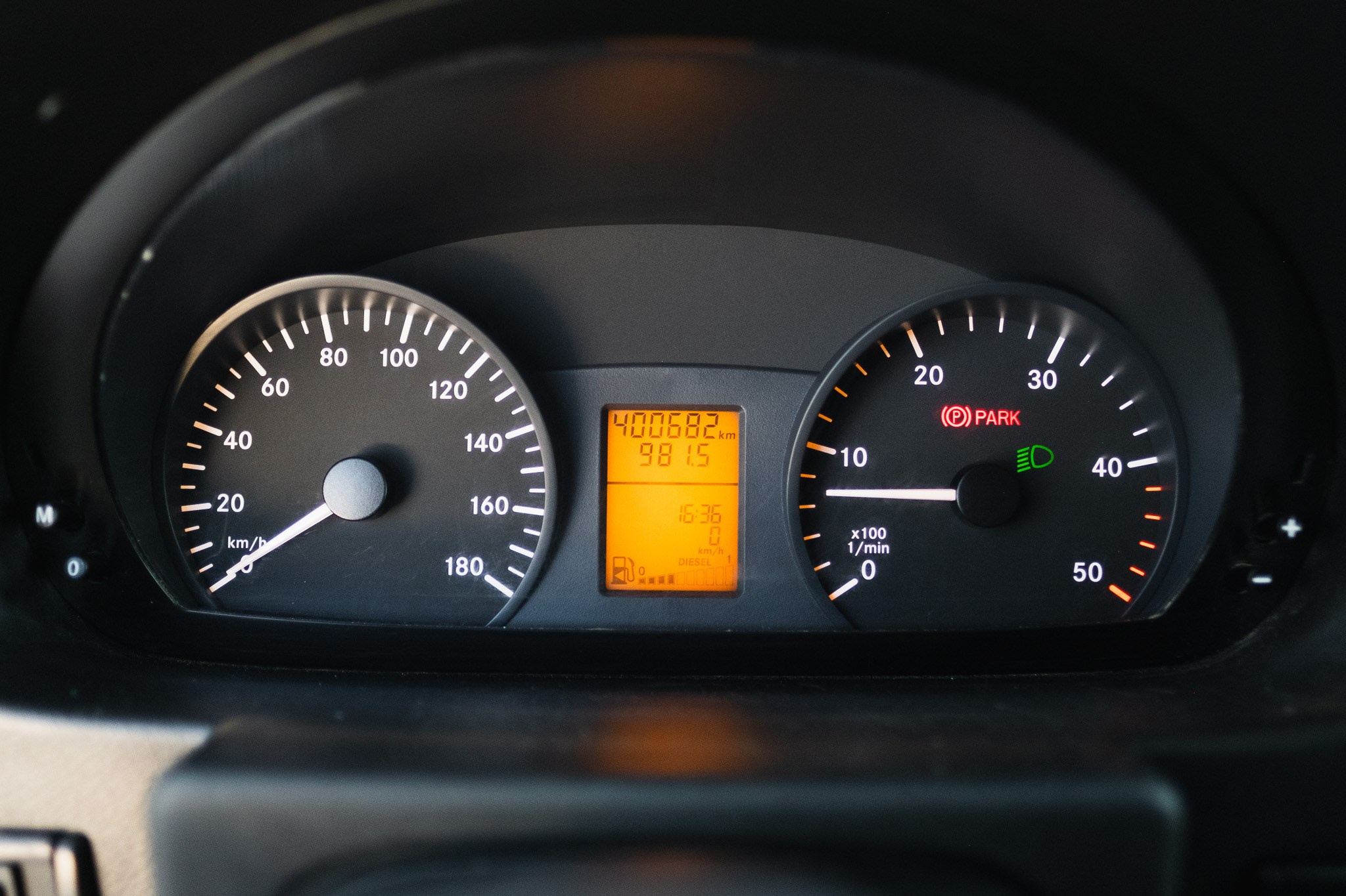 Mercedes-Benz Sprinter. LOHA VISUALS — AUTOMOTIVE PHOTOGRAPHY