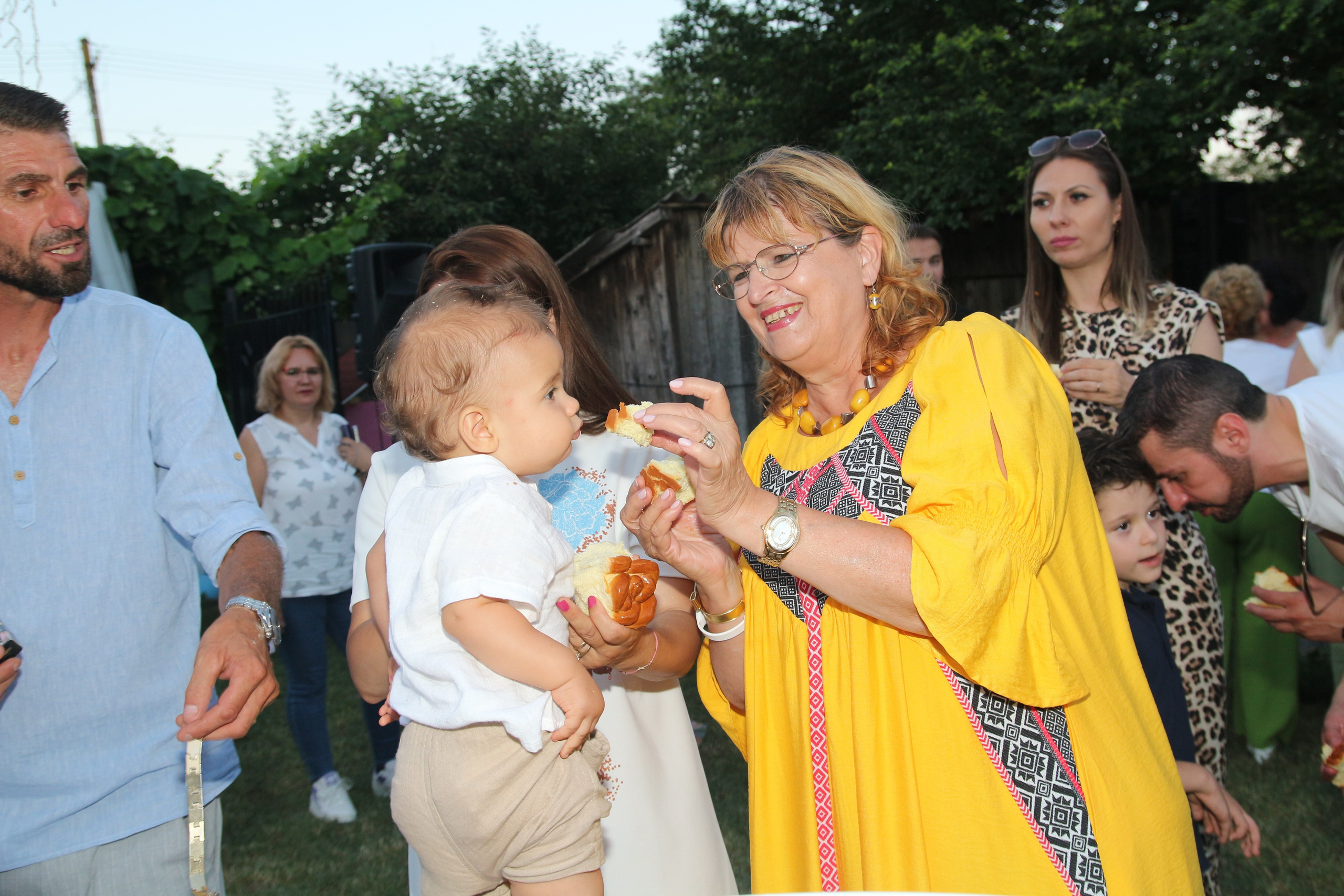 BYZO MEDIA. PETRU BYZO - family and children photographer in ROMANIA