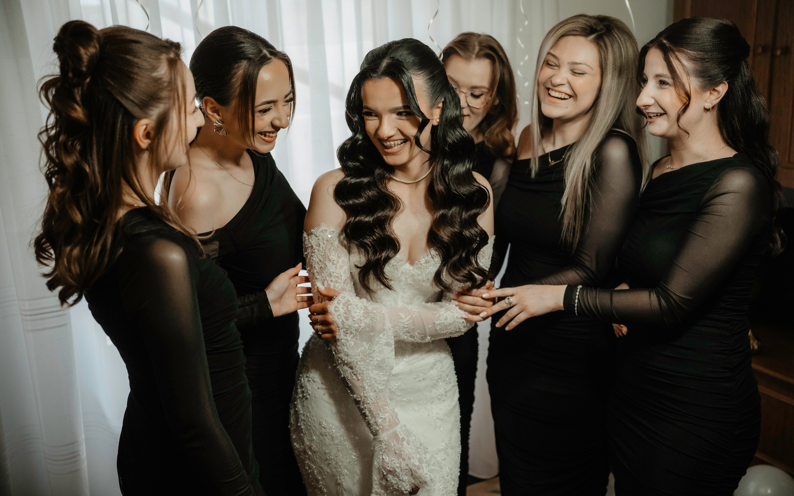 🤎 I o a n a & R o b e r t — Wedding Day Preview. Wedding & Family Photographer