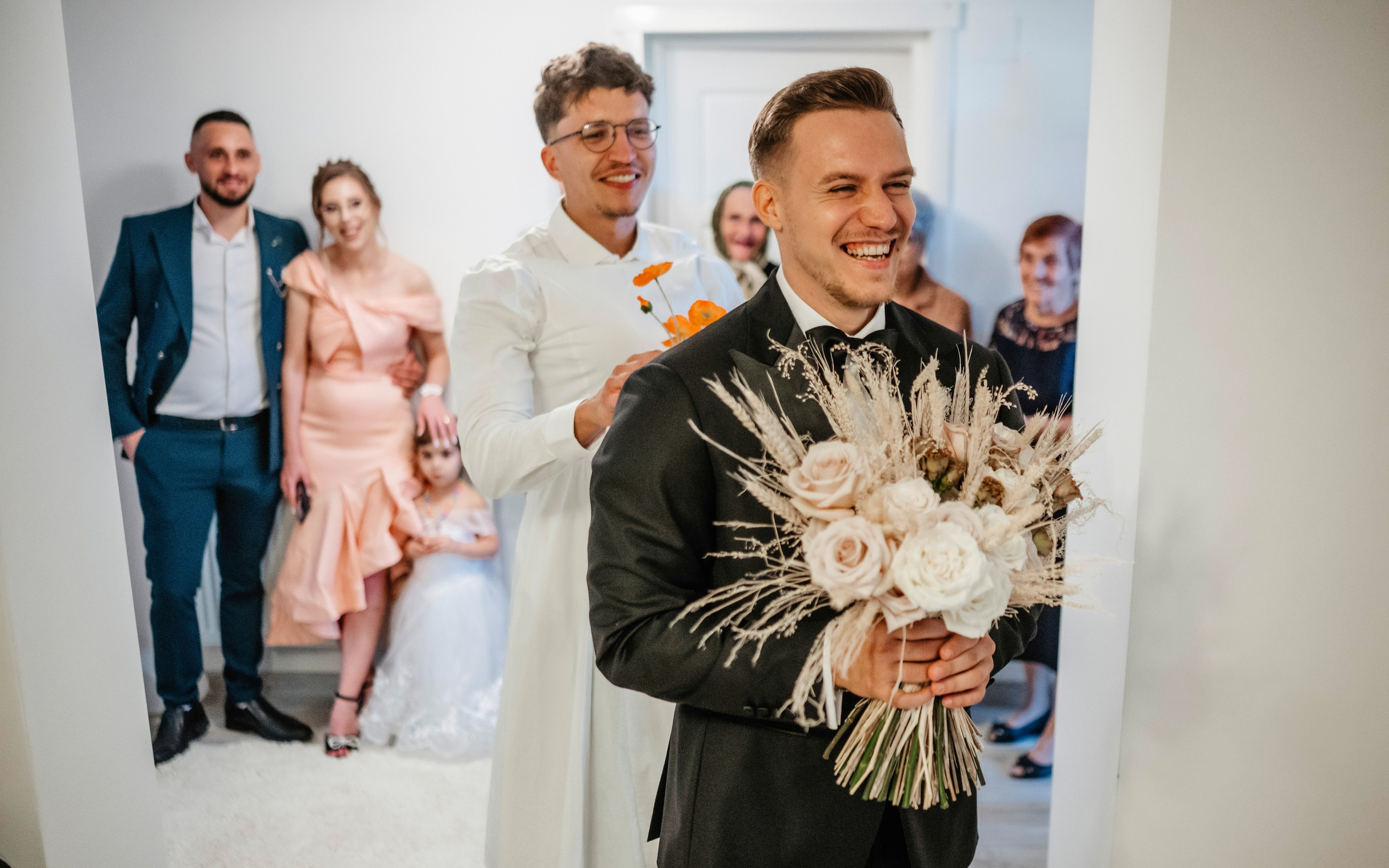 🤎 E l i s a & O v i d i u — Wedding Day Preview. Wedding & Family Photographer