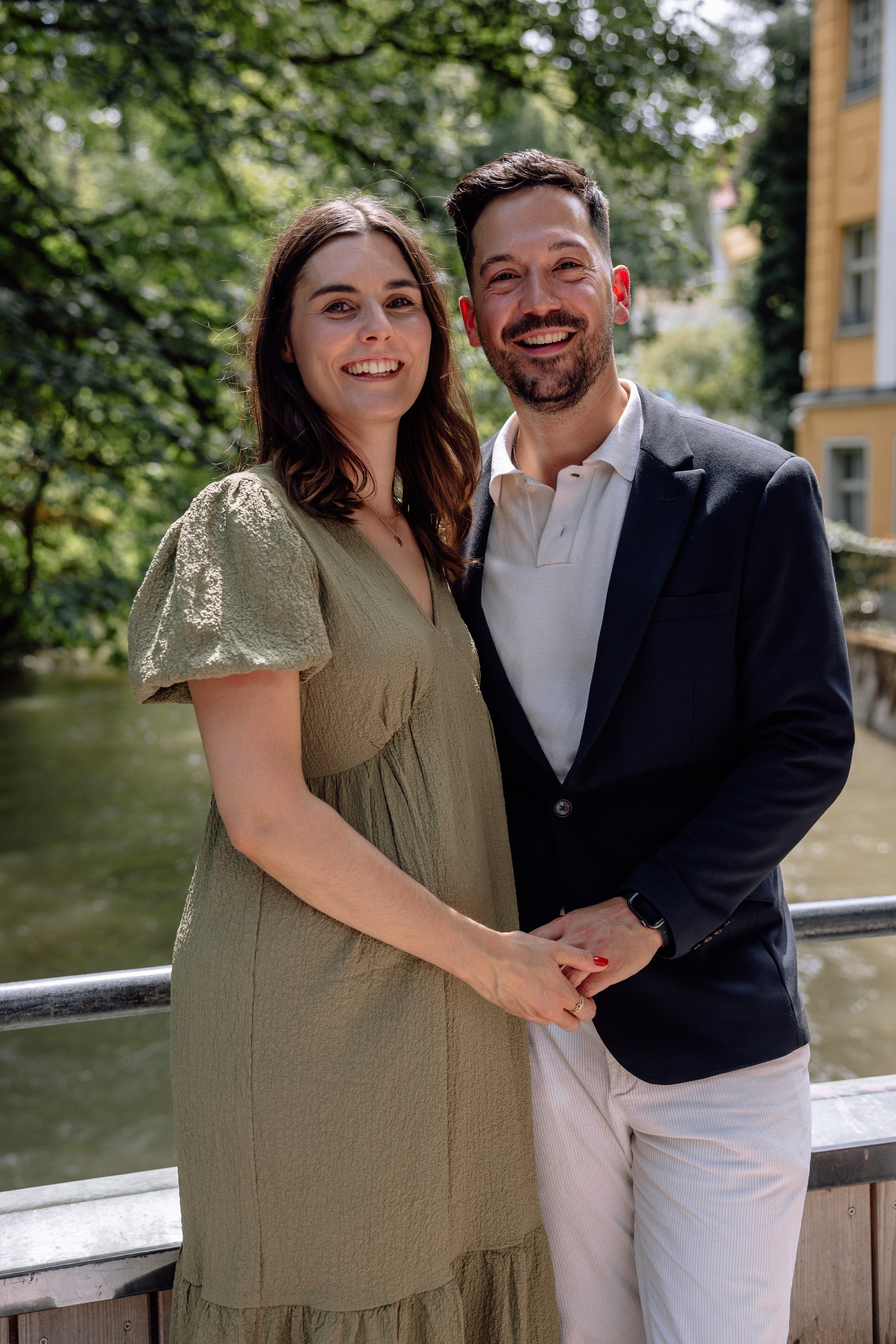Sommerliche Hochzeitsfotos im Standesamt Mandlstraße & Schwabing. Hochzeitsfotograf München Taufe Familienfotograf Tanja Mauke
