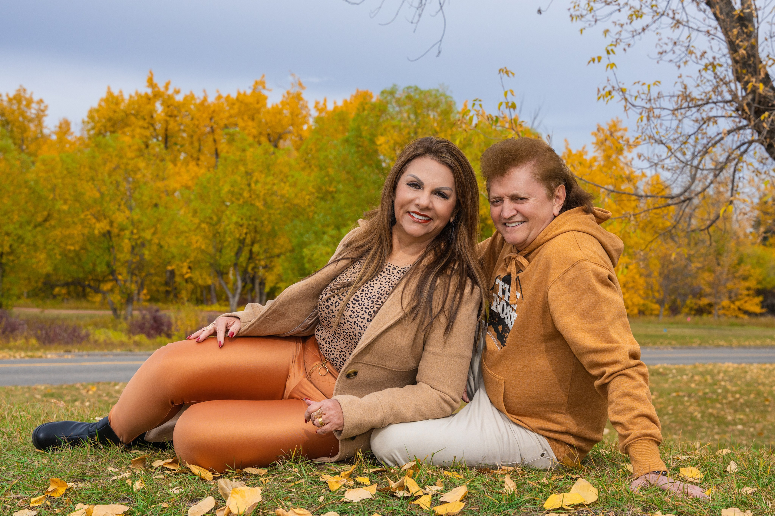 Ariana’s Family. Carlos Lima Photography — Photographer in Calgary