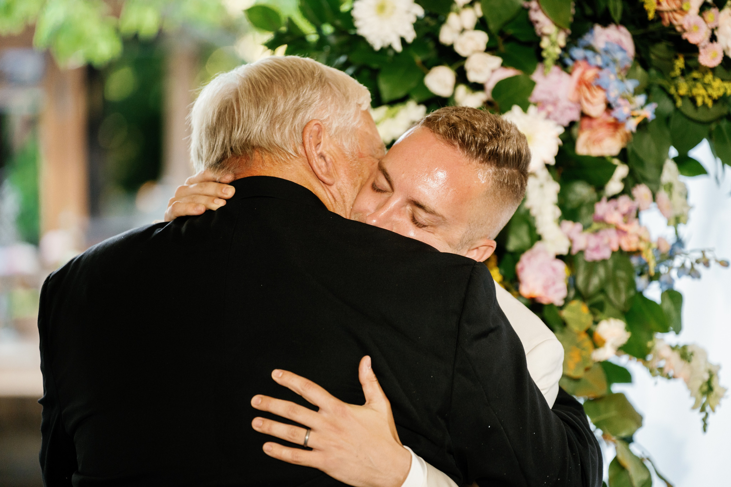 LGBT wedding photographer in California. Wedding Photography & Videography Team in California, Los Angeles, San Francisco, San Diego and Travel