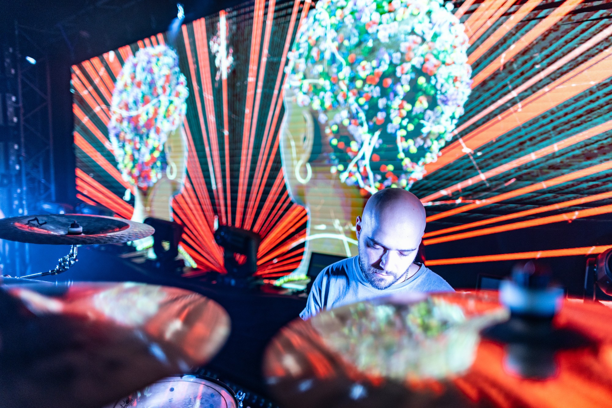 Noise MC. Dmitrii Lukinykh | Visuelles Storytelling & Cinematische Fotografie in Hamburg