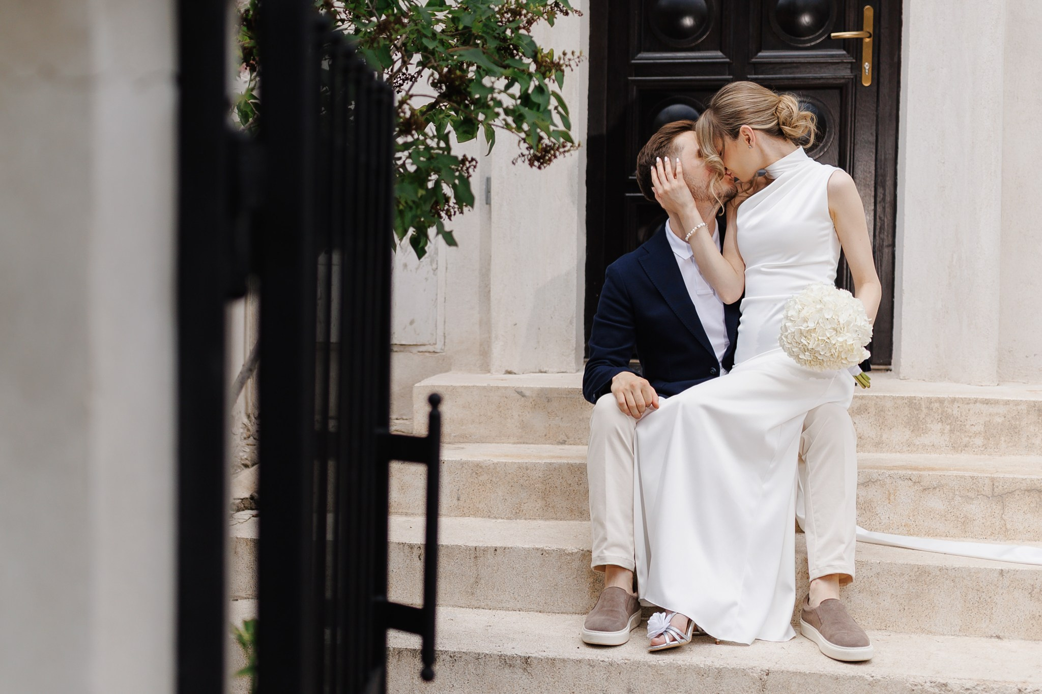 Cununie civila Andreea si Daniel - Sedinta foto la Chariot Cafe. Fotograf nunta Bucuresti - Manu Ivanciu | Fotograf botez