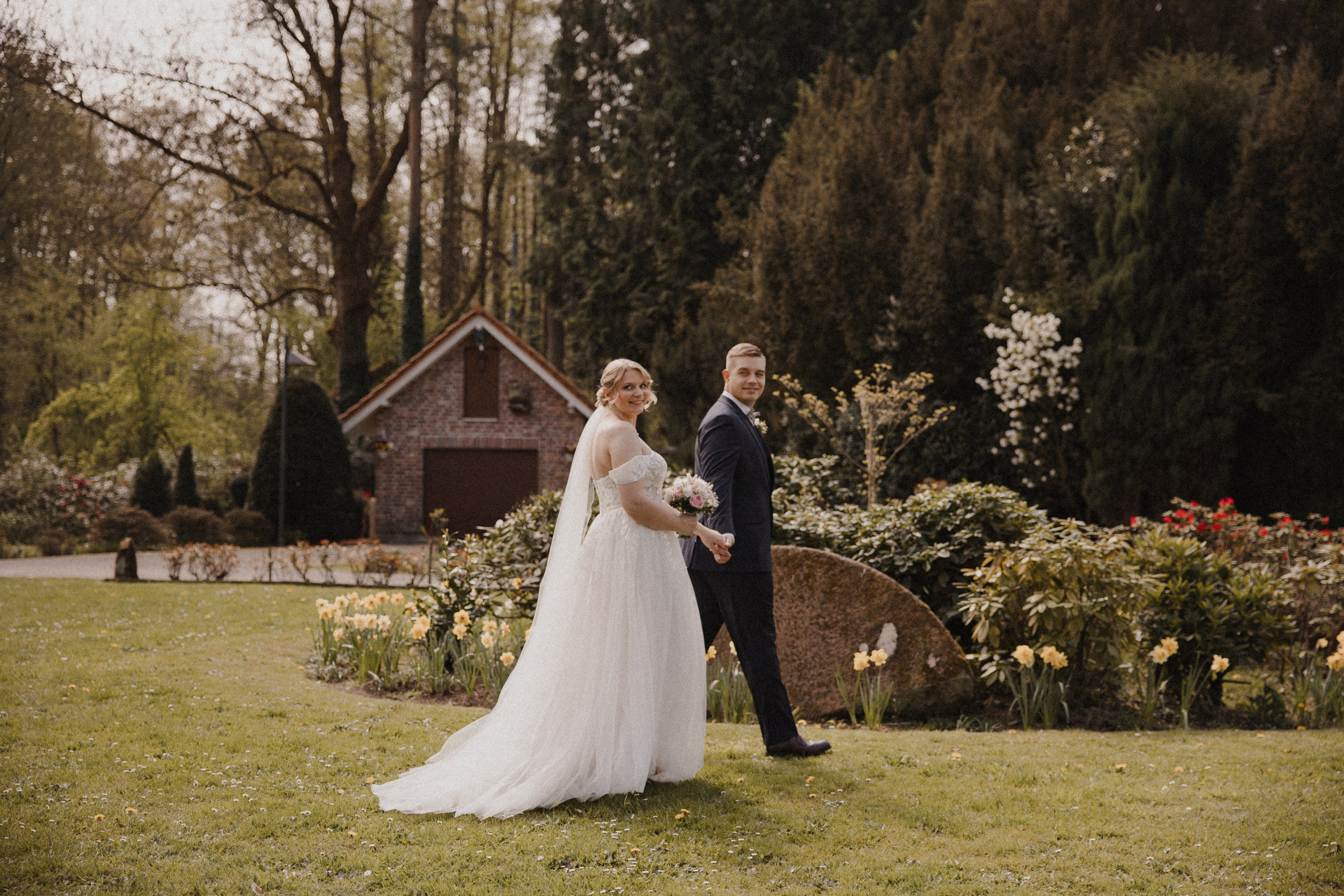 Lorena & Jan l Schloss Sythen. Hochzeitsfotografin Bochum | Halyna Reiche Fotografie NRW