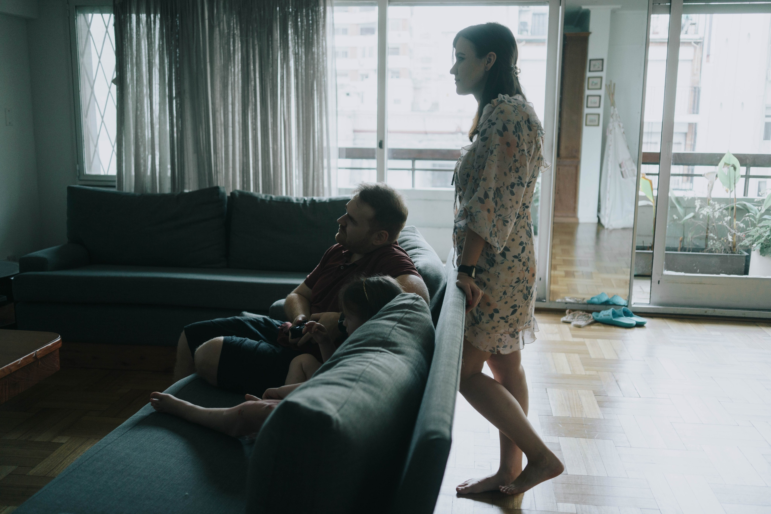 Family photo shoot. Buenos Aires. Photographer @elmirkami in the city of Buenos Aires