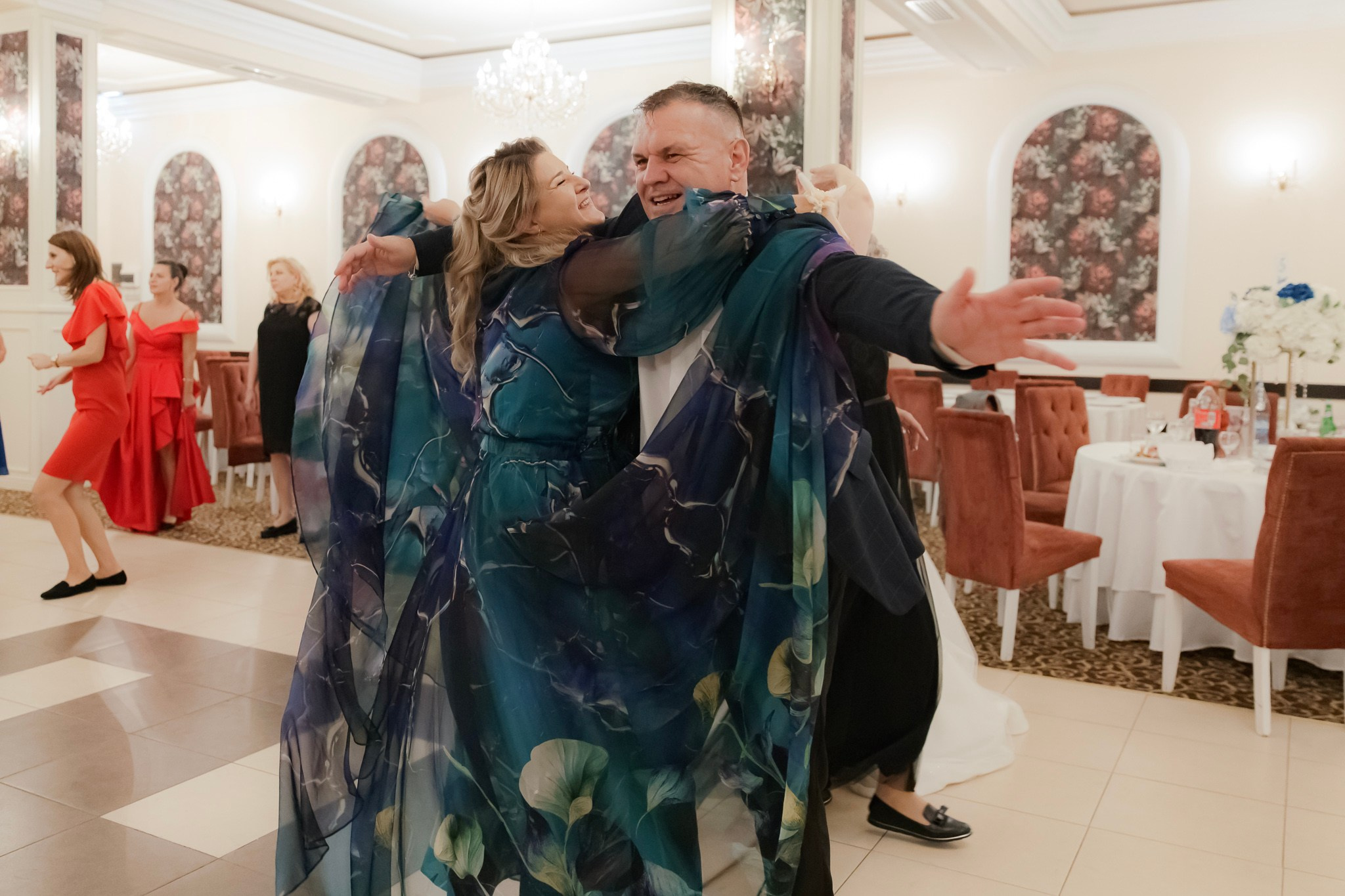 Mihai & Oana. Servicii foto-video profesionale, pentru momente de neuitat