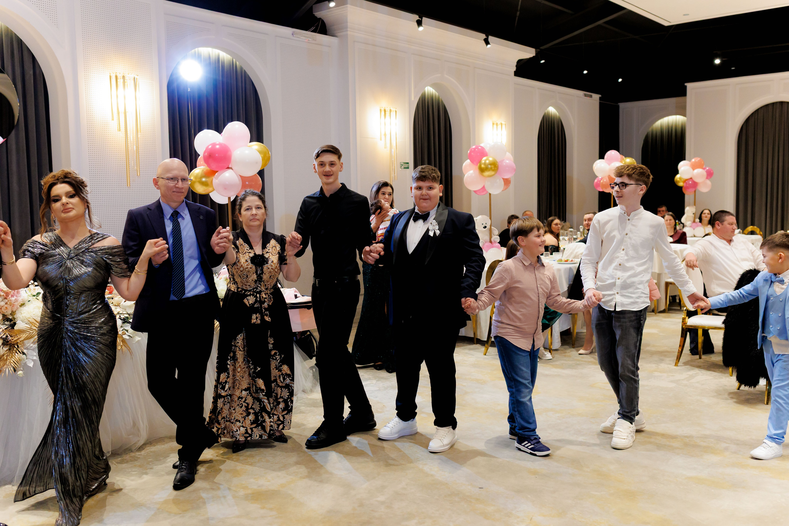 Povestea voastră, regizată de noi |Cristi Turculet Videograf Nuntă Suceava | wedding highlight. Servicii foto-video profesionale, pentru momente de neuitat