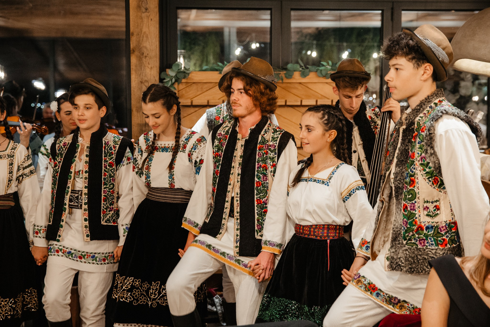 Nunta de Poveste la Sucevița: Cristi și Andreea. Servicii foto-video profesionale, pentru momente de neuitat