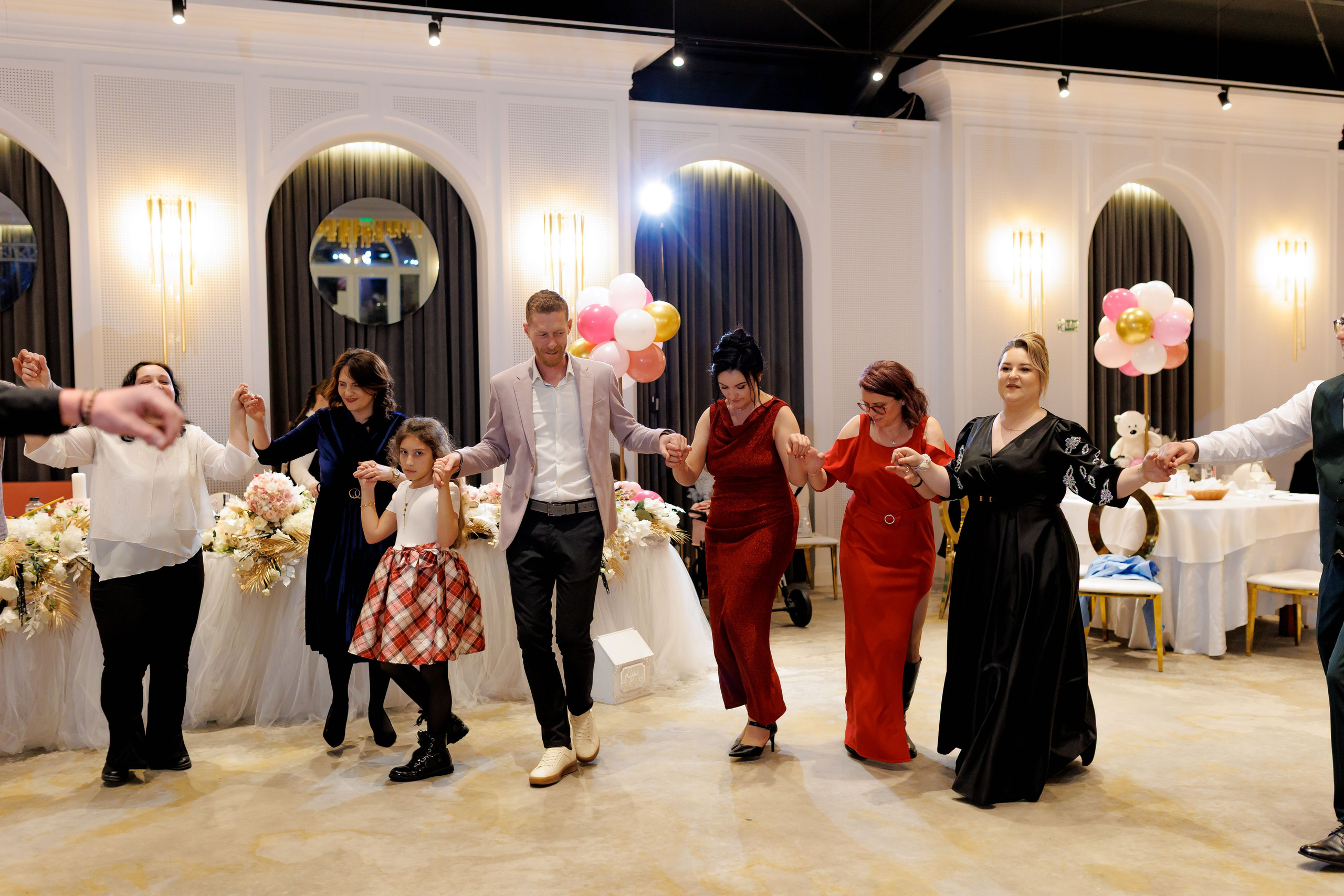 Povestea voastră, regizată de noi |Cristi Turculet Videograf Nuntă Suceava | wedding highlight. Servicii foto-video profesionale, pentru momente de neuitat