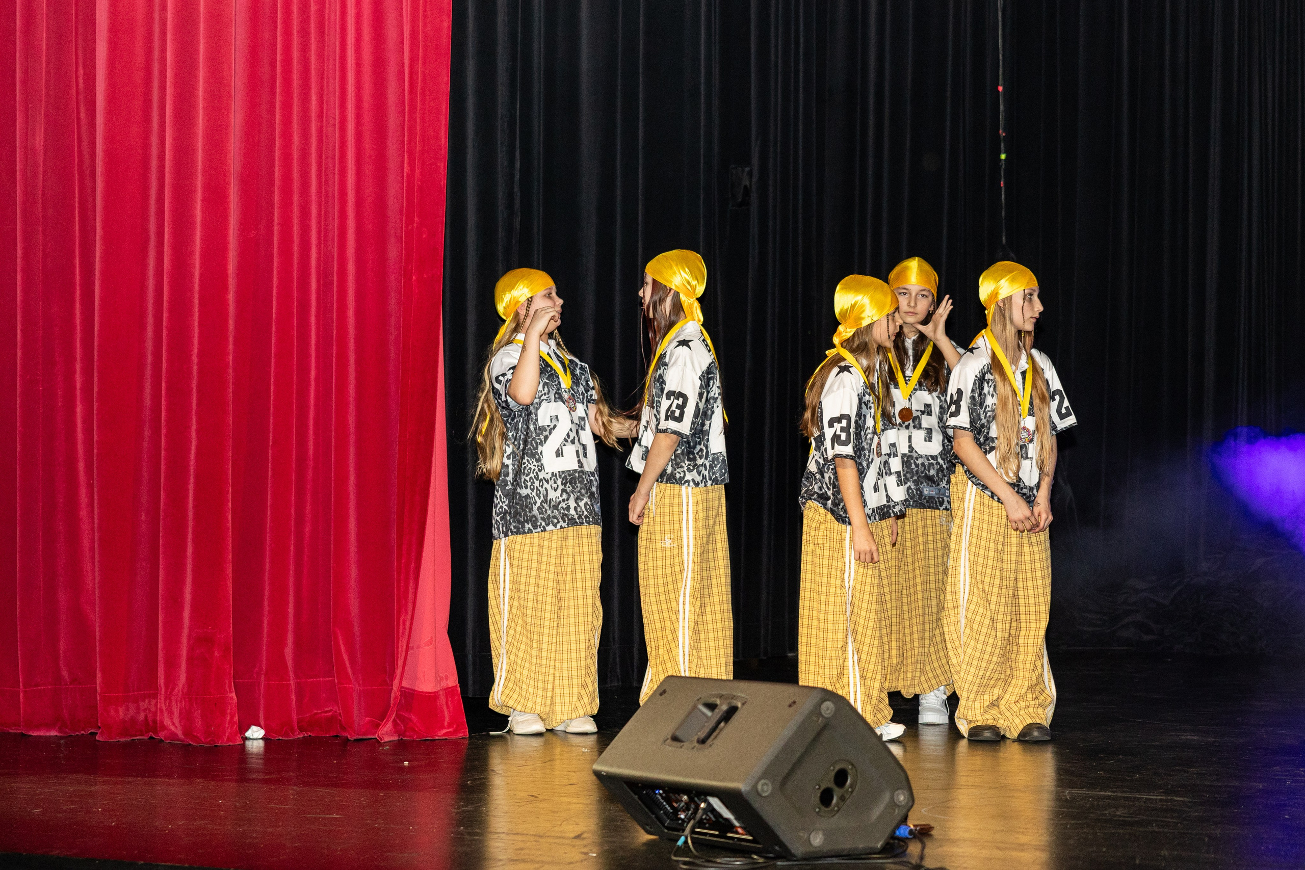 LEO DANCE SHOW WINTER 2025. Семейный и детский фотограф в Варшаве Мила Бобровская