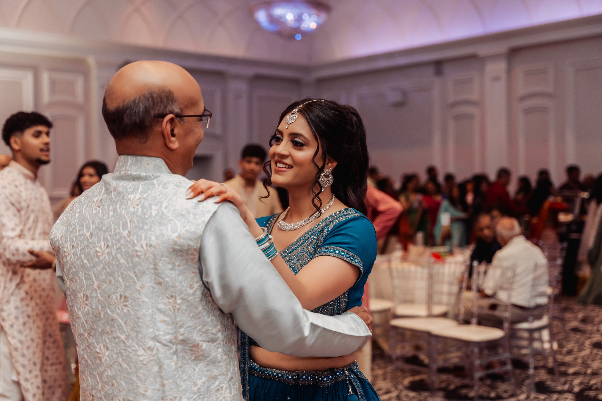 Darshil & Shailja. Wedding Photographer & Cinematographer studios